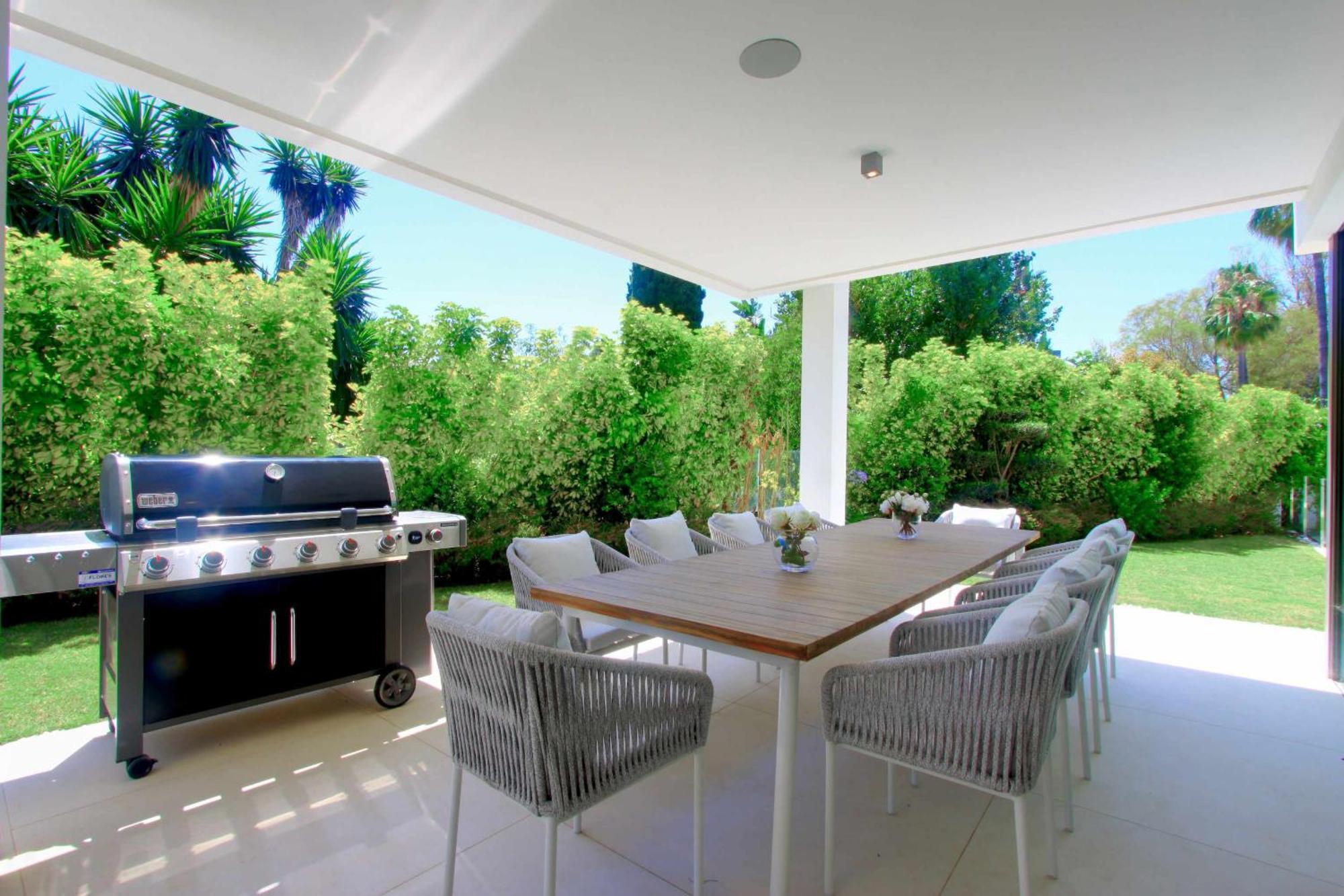 Contemporary & Very Spacious Puerto Banus Villa