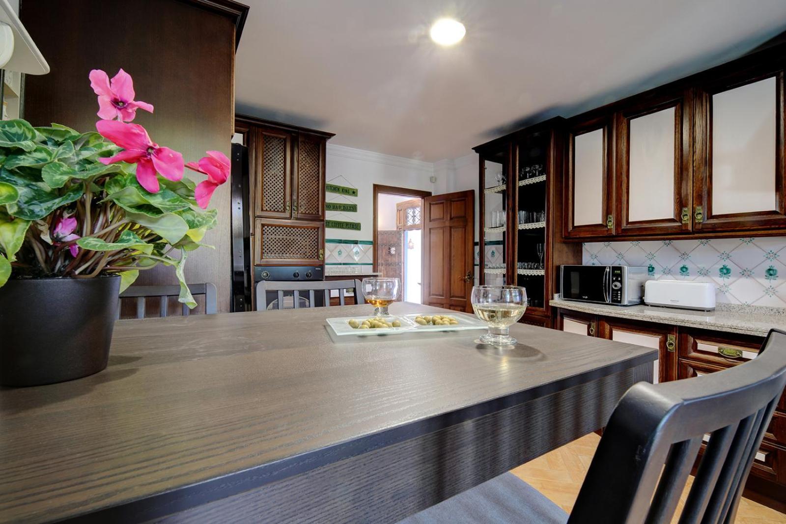 10 Luxe By Lirios Village Marbella