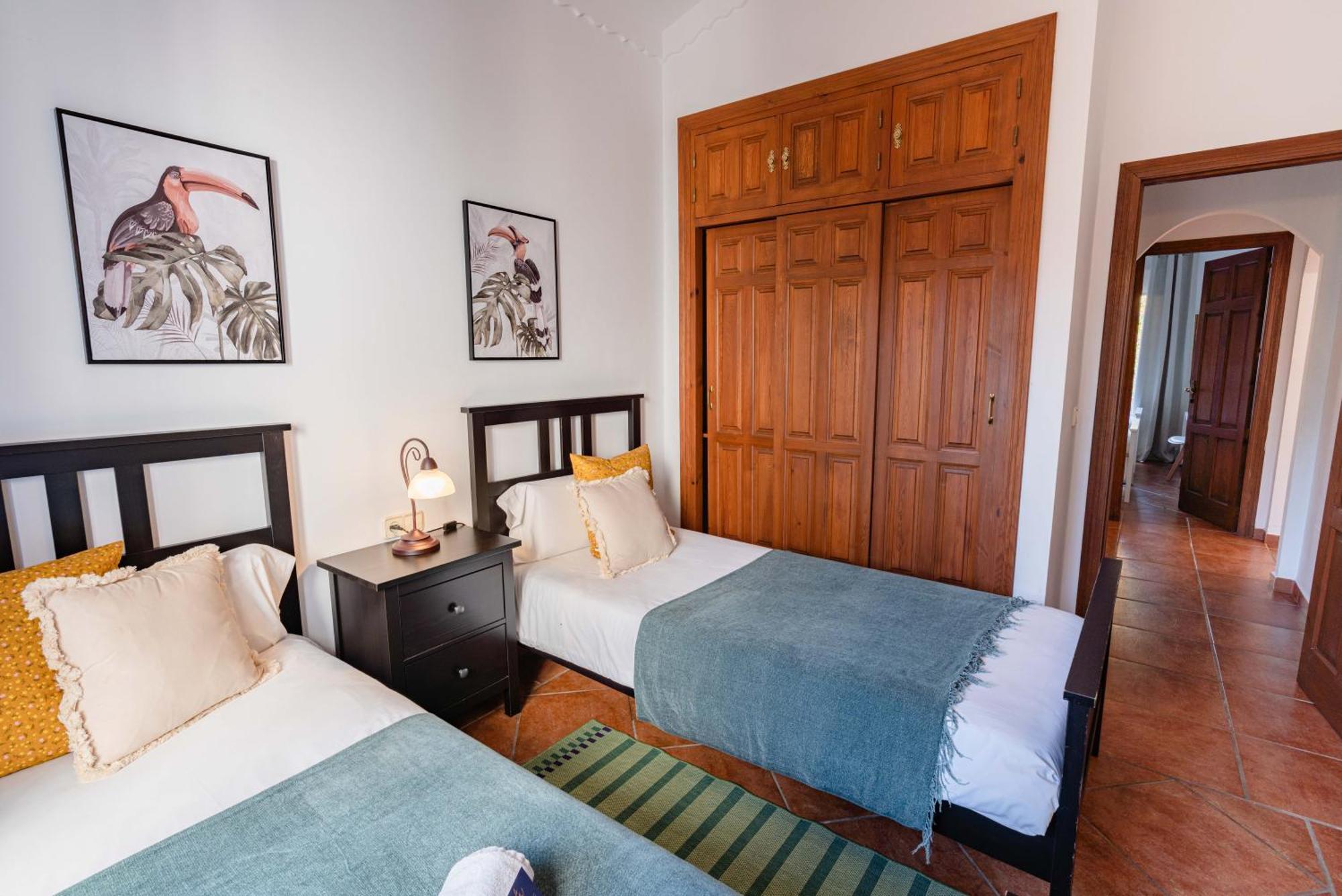 10 Luxe By Lirios Village *