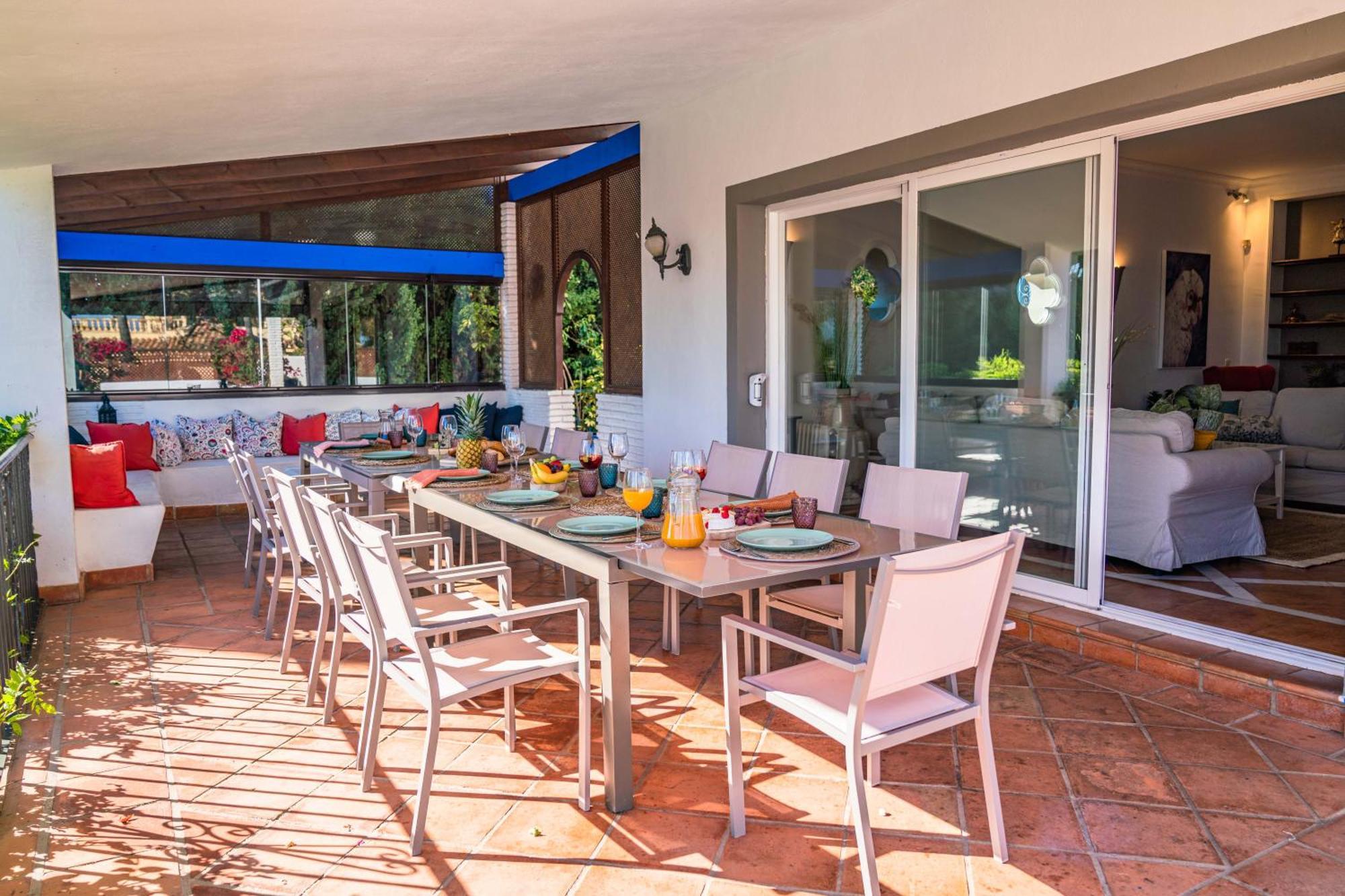 10 Luxe By Lirios Village Villa