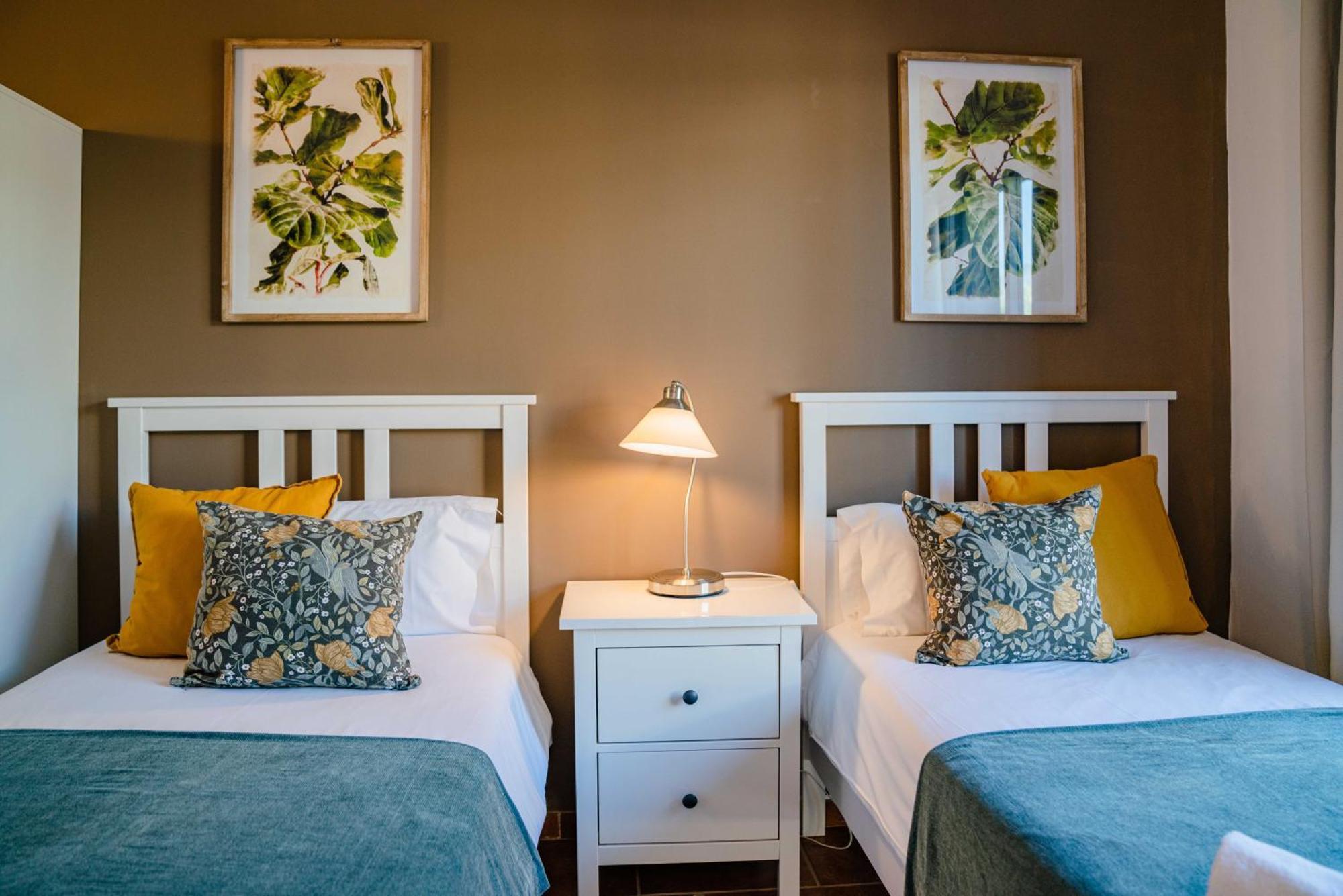 10 Luxe By Lirios Village