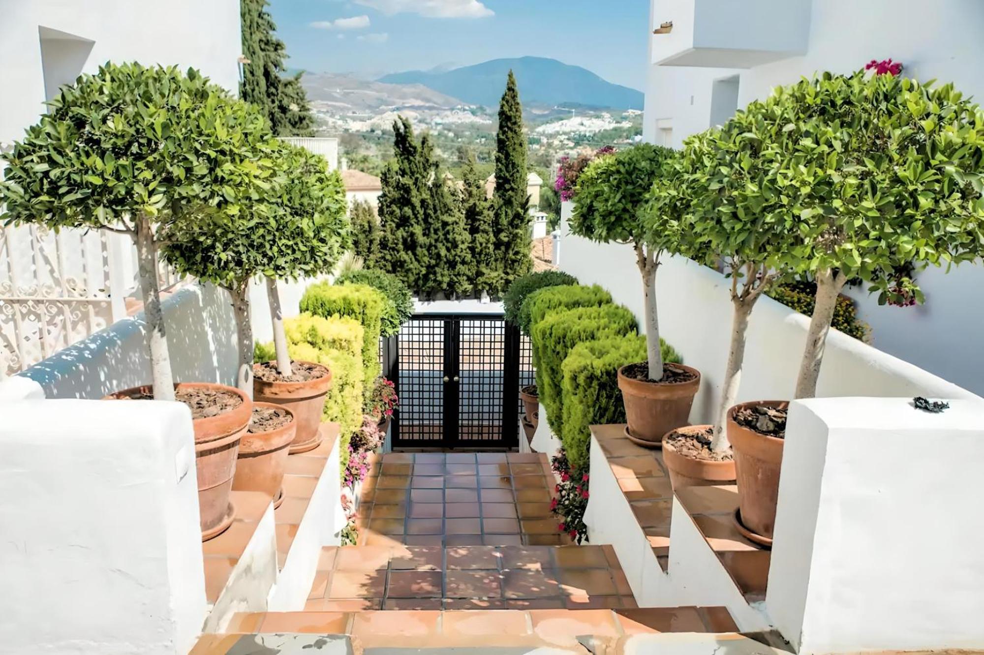 Gorgeous 2br Apt. W/ Mountain View Puerto Banus Marbella