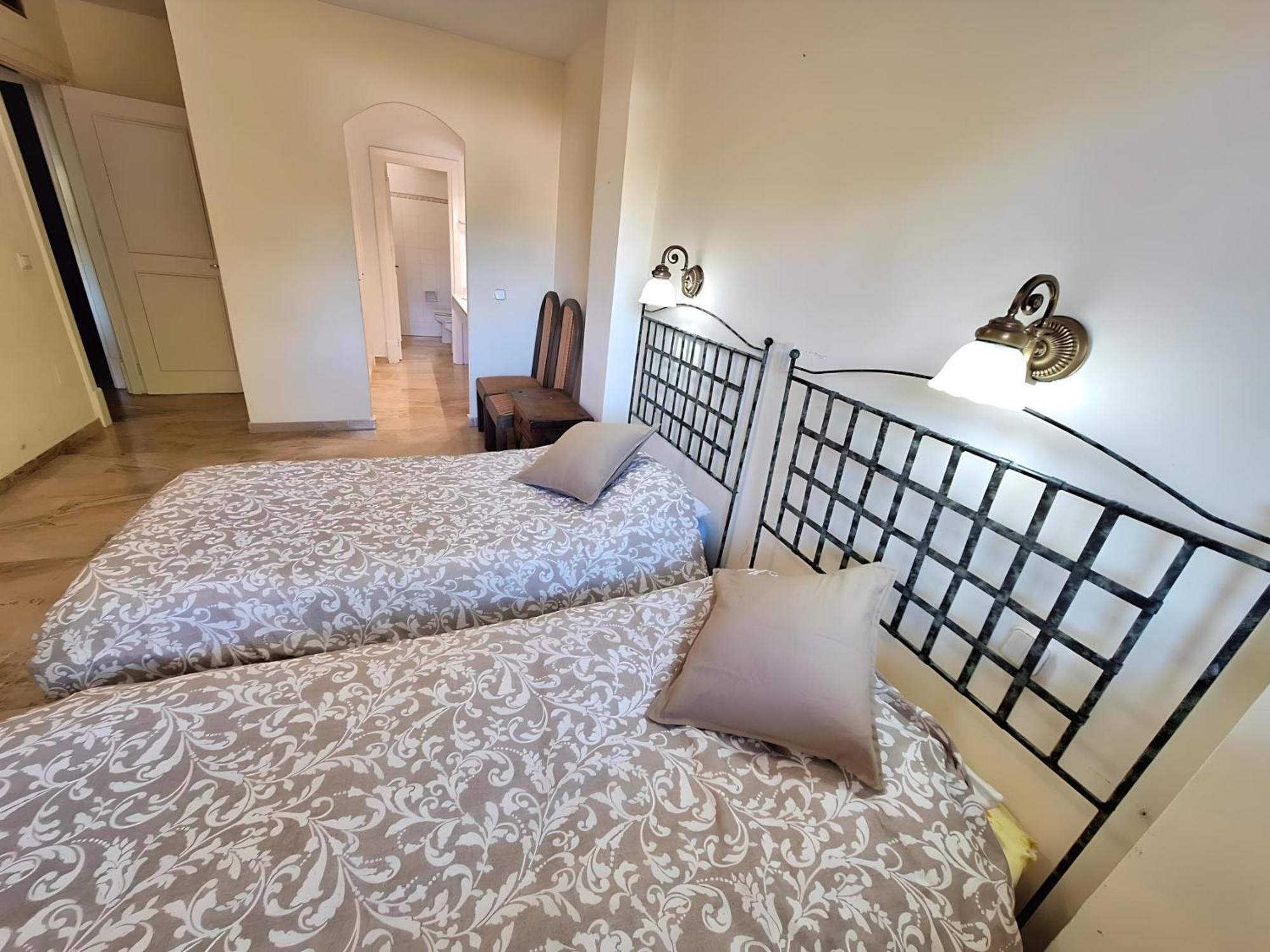 Gorgeous 2br Apt. W/ Mountain View Puerto Banus Сasa de vacaciones