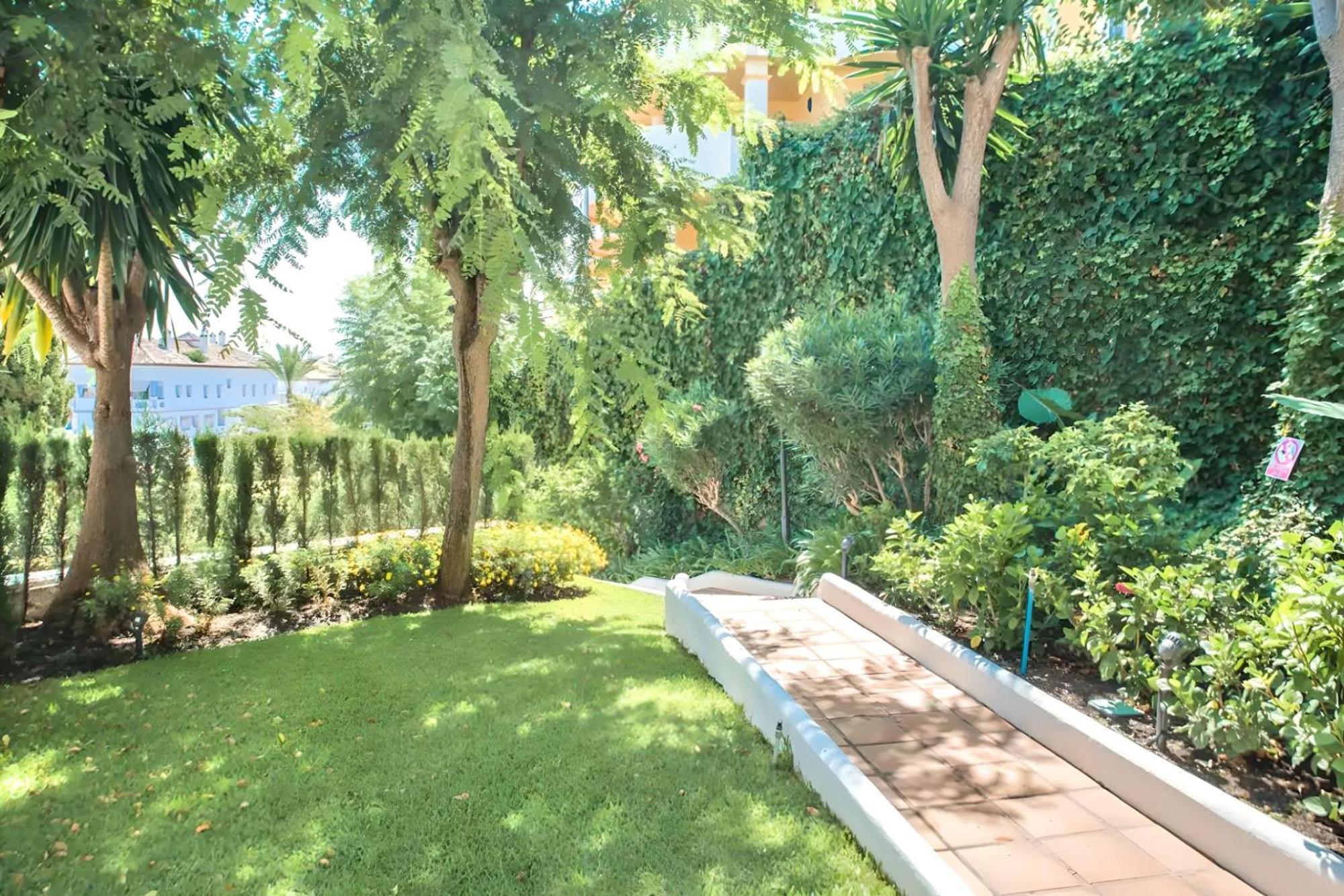 Gorgeous 2br Apt. W/ Mountain View Puerto Banus Сasa de vacaciones Marbella