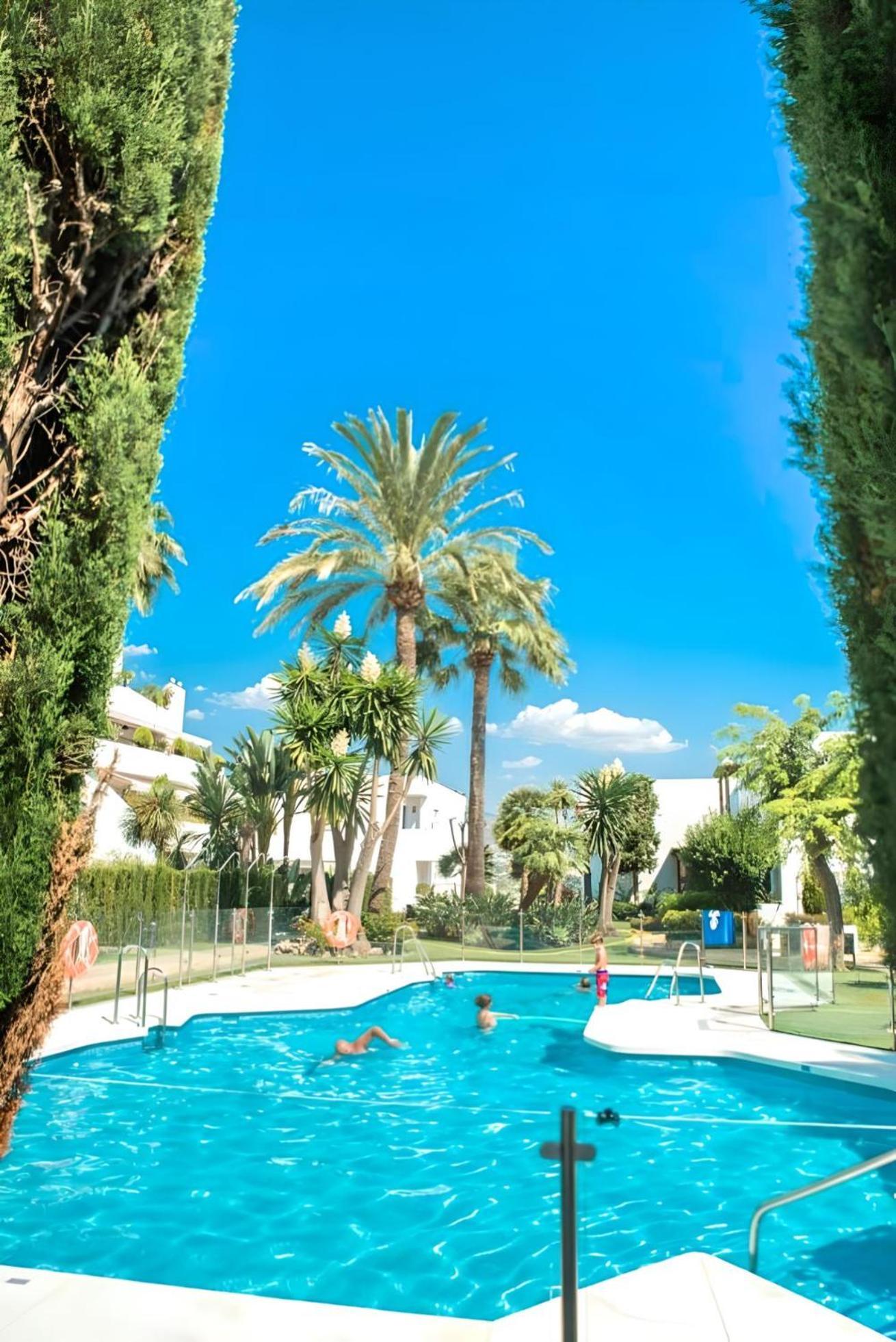 Gorgeous 2br Apt. W/ Mountain View Puerto Banus Сasa de vacaciones *
