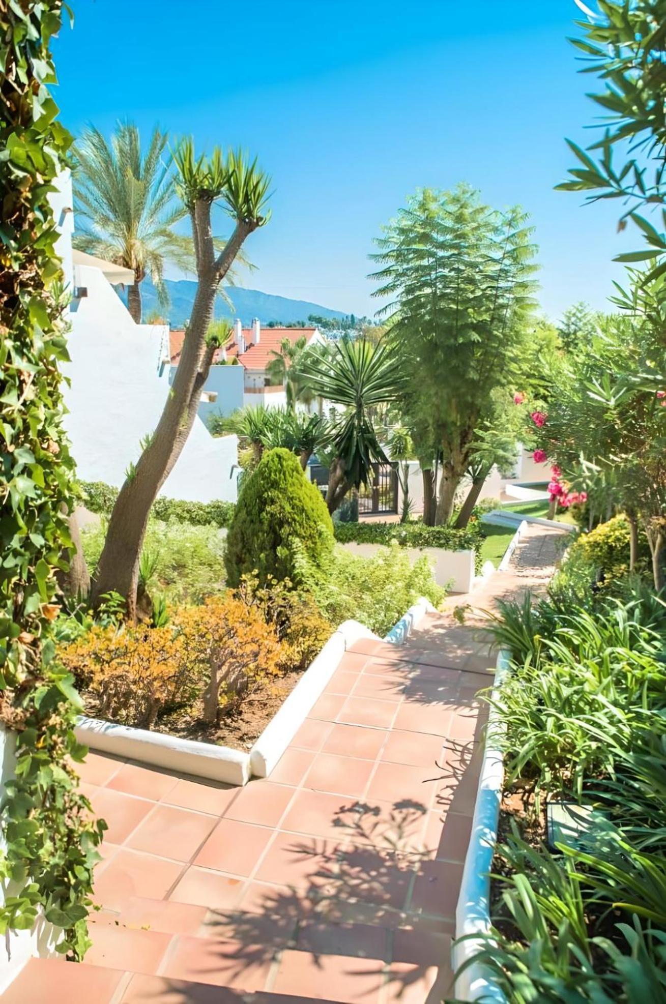 Gorgeous 2br Apt. W/ Mountain View Puerto Banus