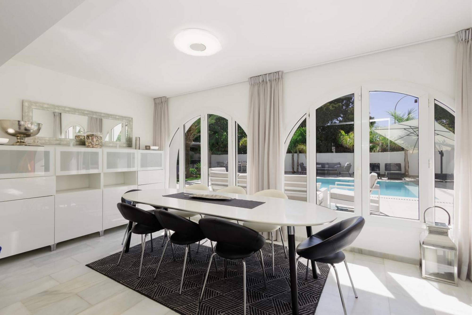 6 Bedroom Villa, With Heated Pool And Sea Views, Next To The Of Costabella Holiday home