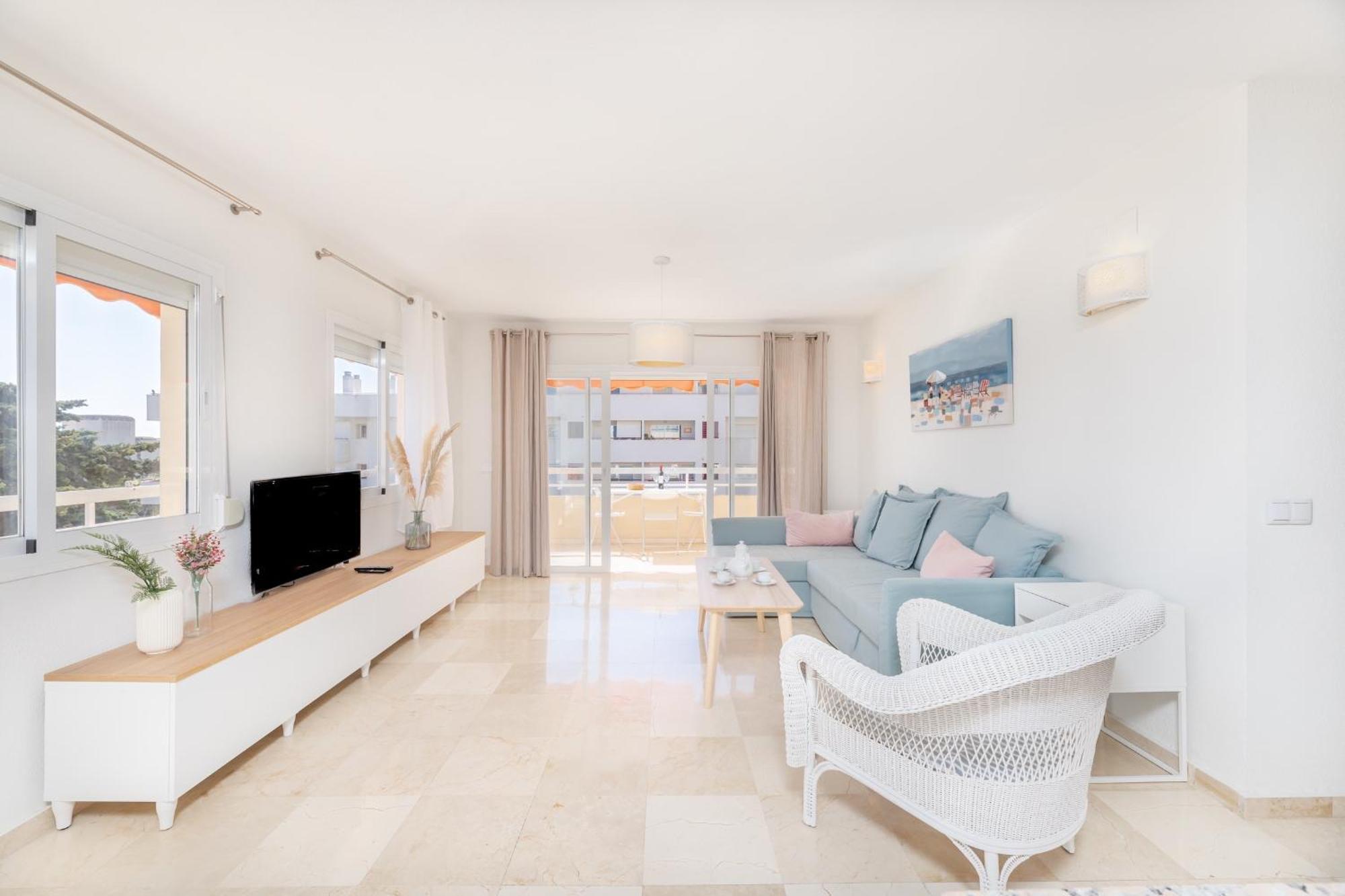 Apartment Sunny By Kura Homes