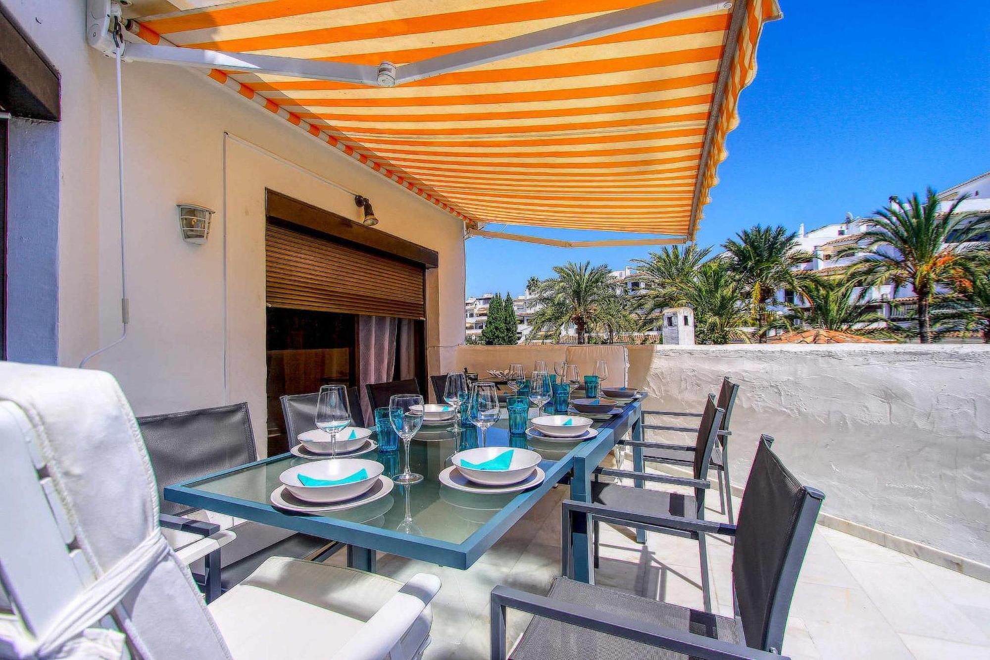 Apartamento 1108 Beachfront 2 With Roofterrace 80mtrgt 3 Pools Marbella
