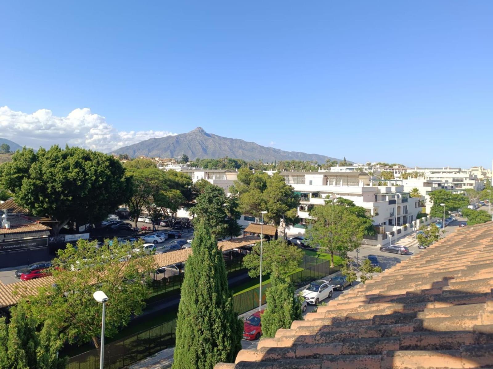 Stunning Duplex 5 Minutes From Puerto Banus Apartment