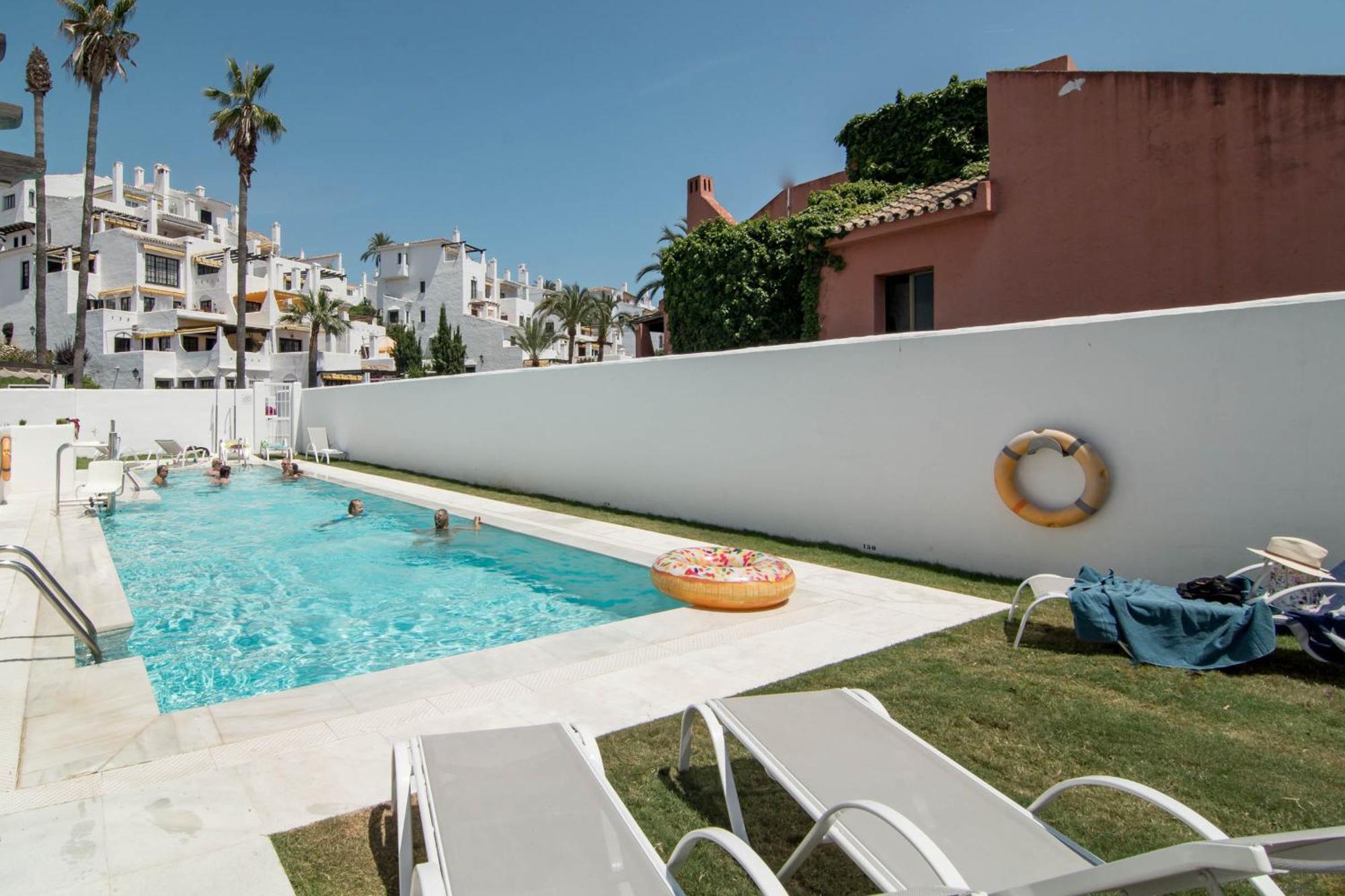 Appartement Ivy-modern 3 Bedroom Private Garden