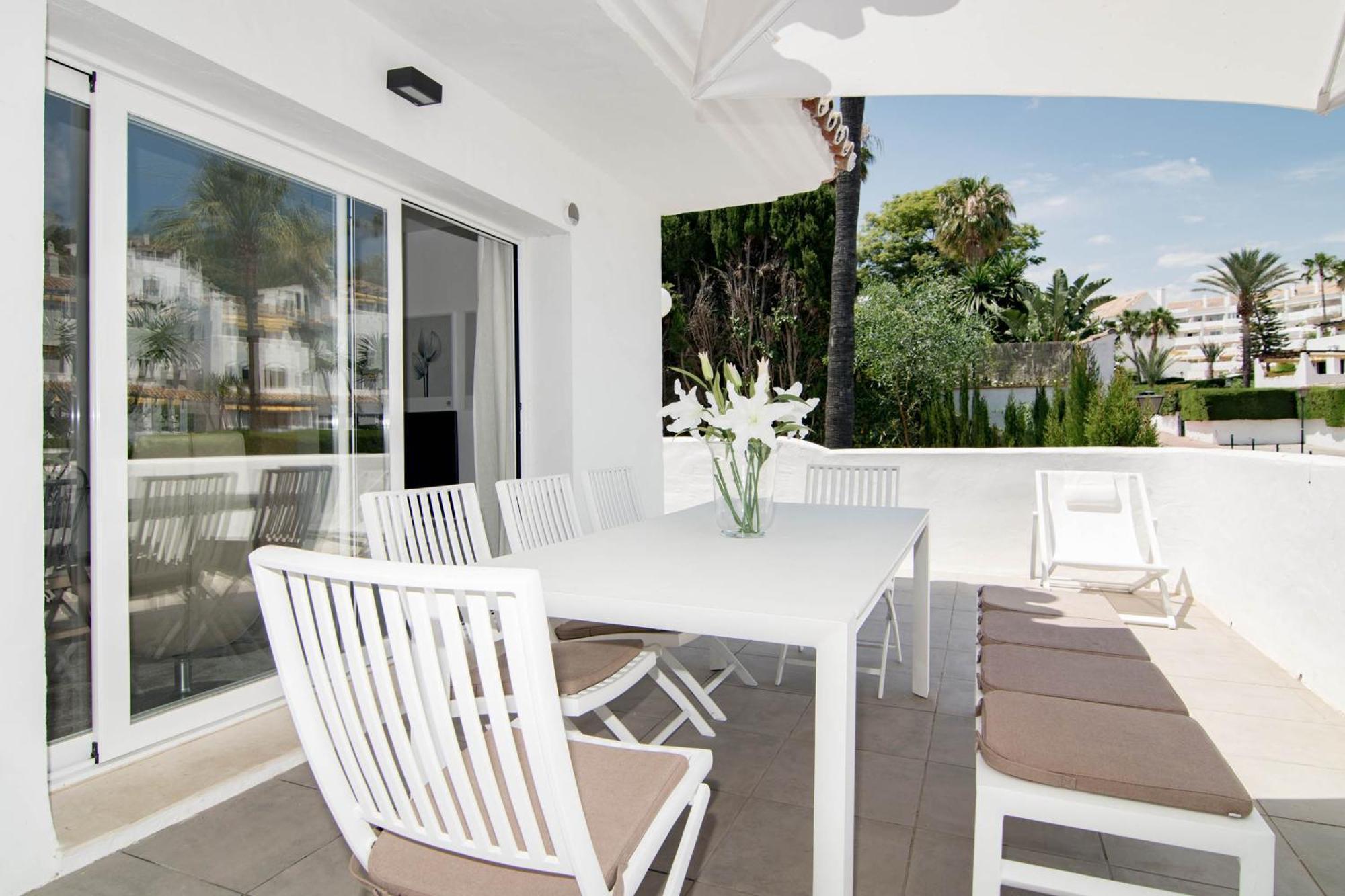 Ivy-modern 3 Bedroom Private Garden Appartement Marbella