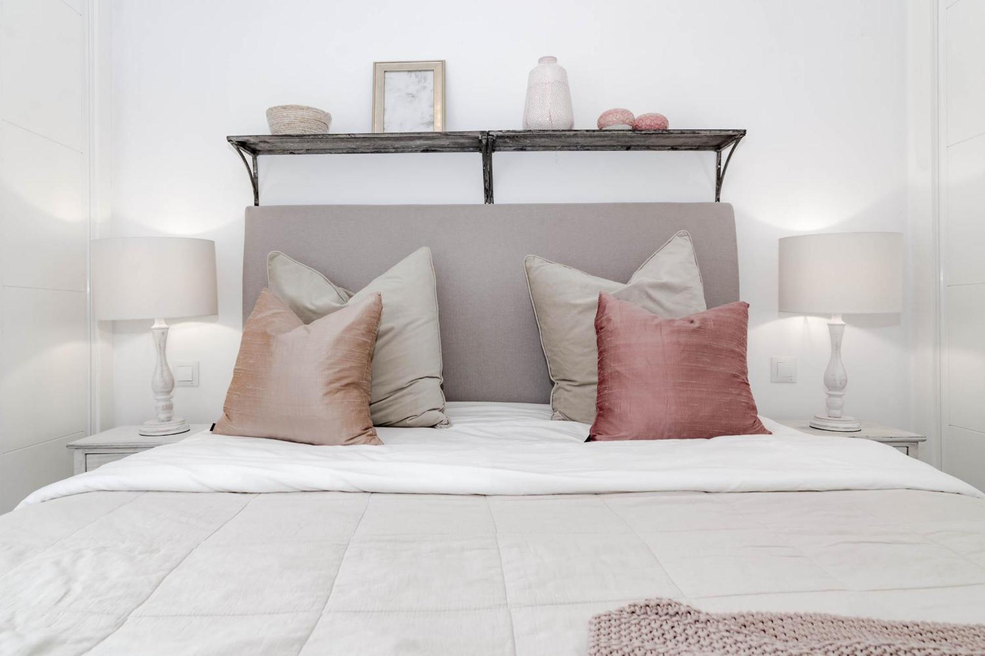 Ivy-modern 3 Bedroom Private Garden Appartement *