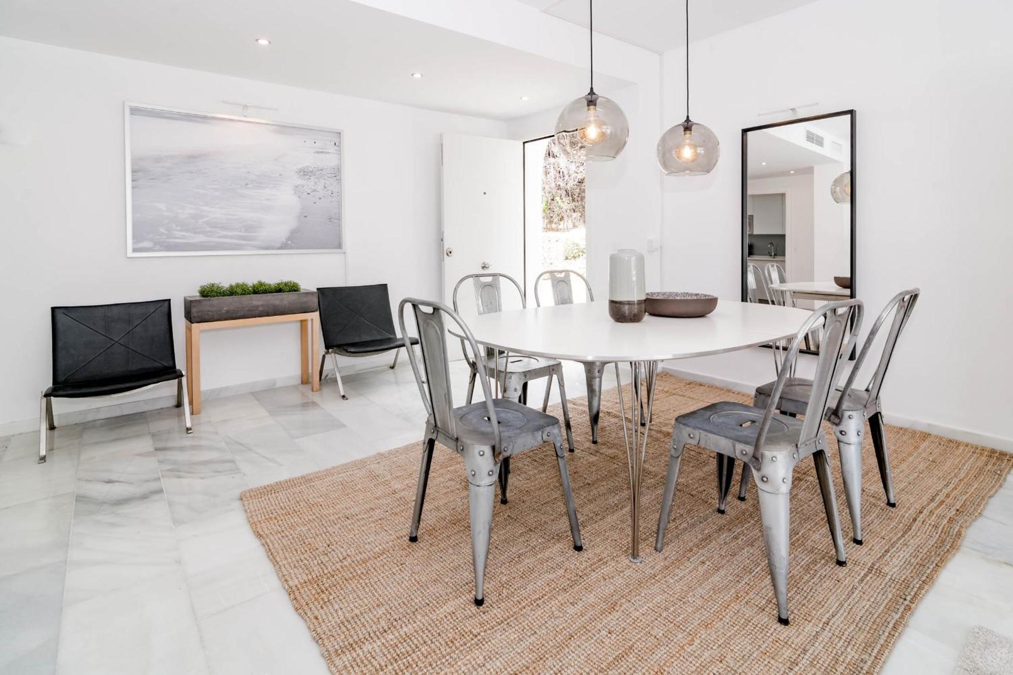 Ivy-modern 3 Bedroom Private Garden Marbella