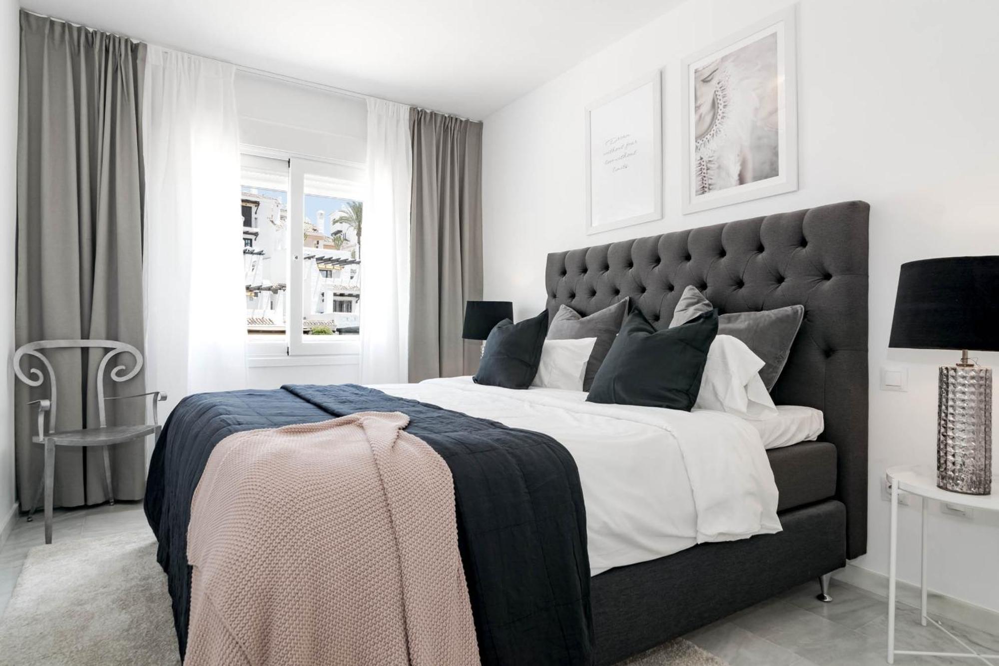 Ivy-modern 3 Bedroom Private Garden * Marbella