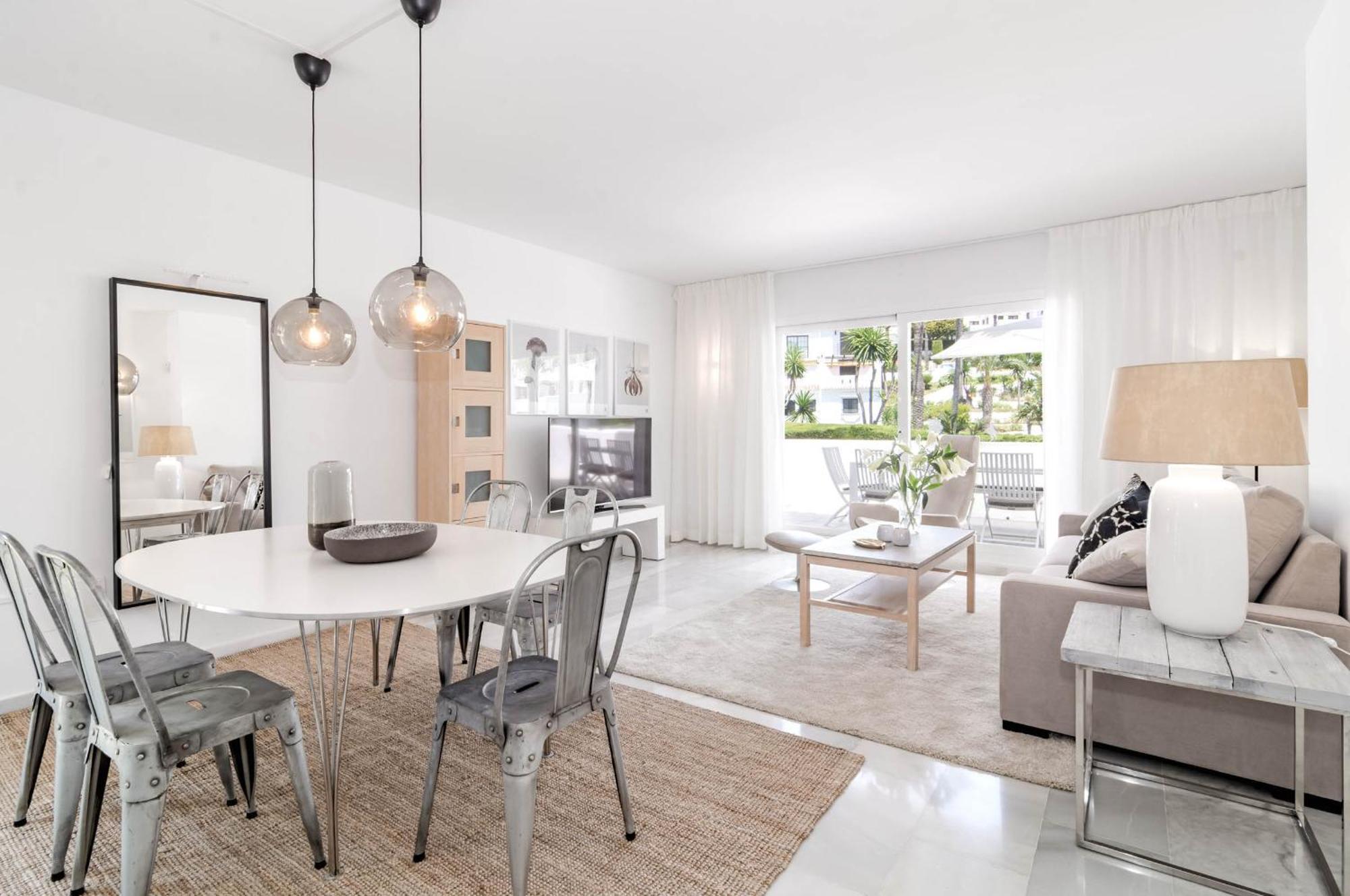Ivy-modern 3 Bedroom Private Garden Marbella