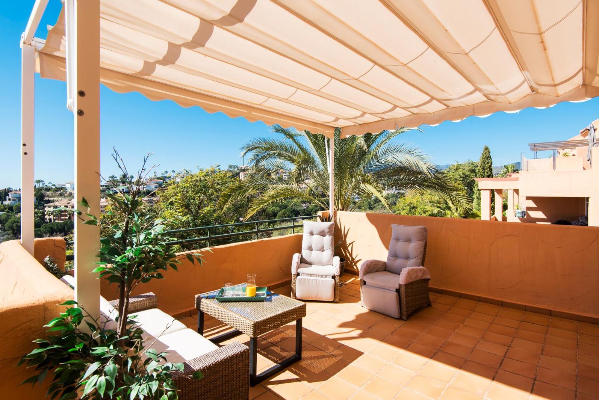 Rentandhomes Penthouse Elviria Golf * Marbella