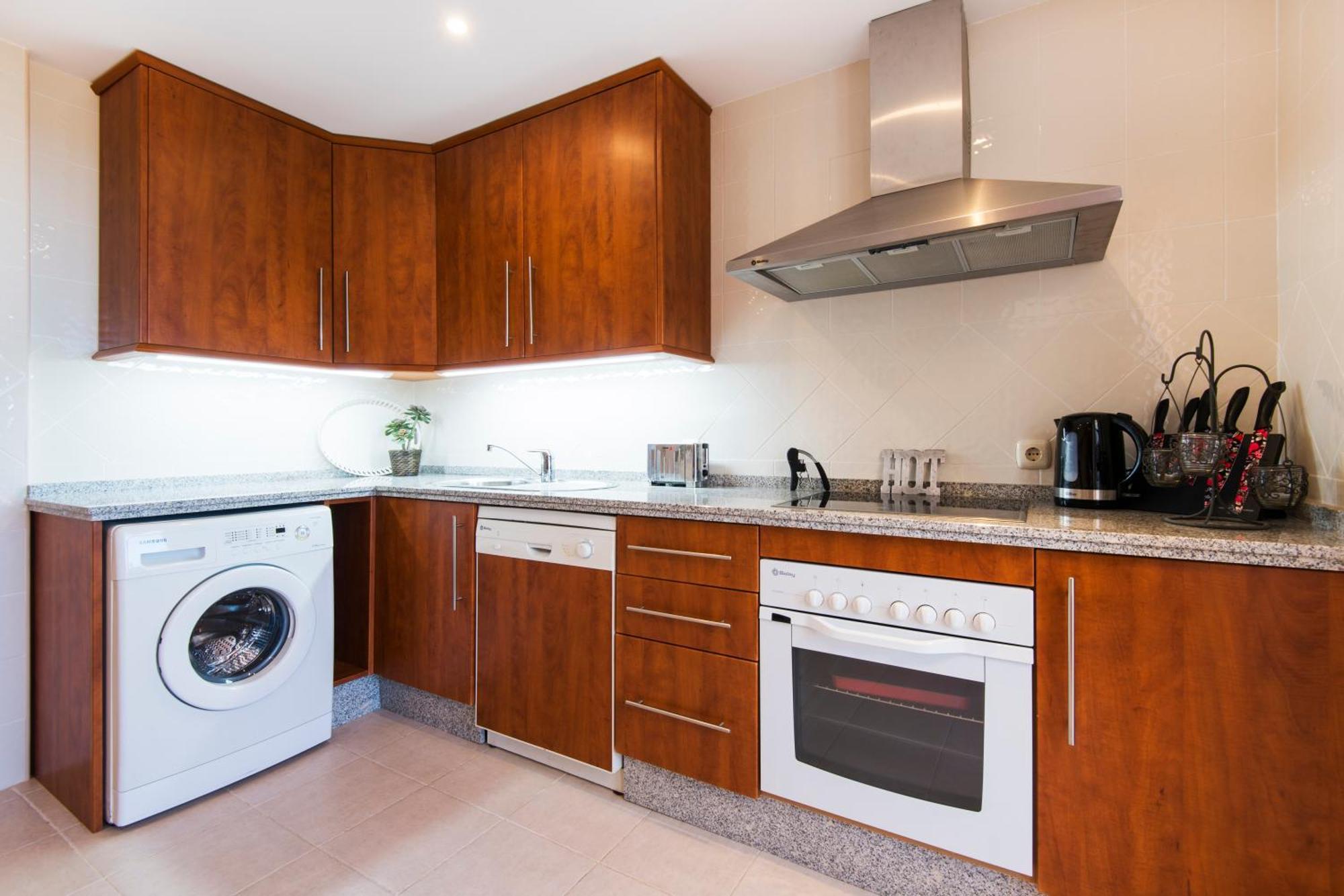 Rentandhomes Penthouse Elviria Golf Apartamento