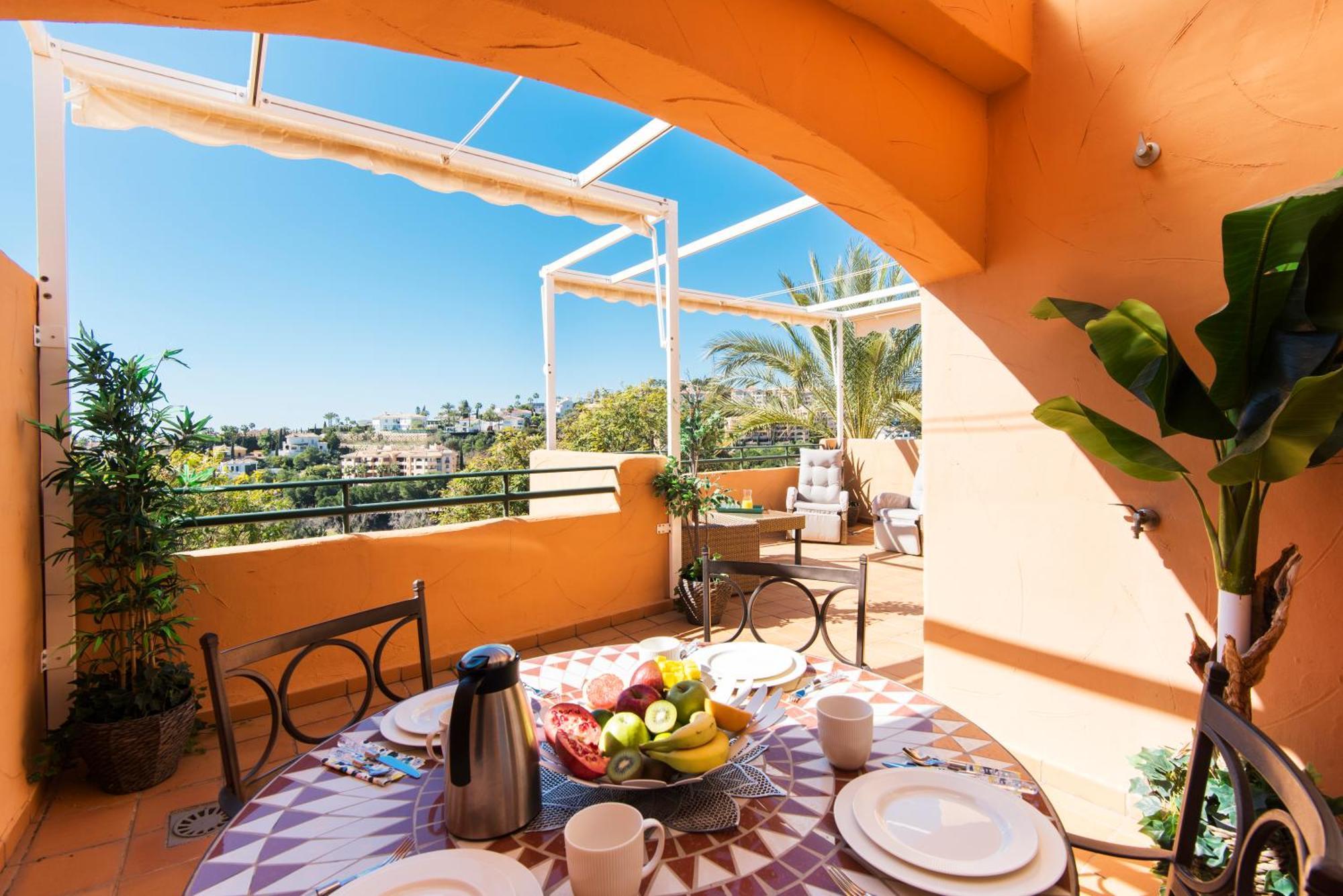 Rentandhomes Penthouse Elviria Golf *
