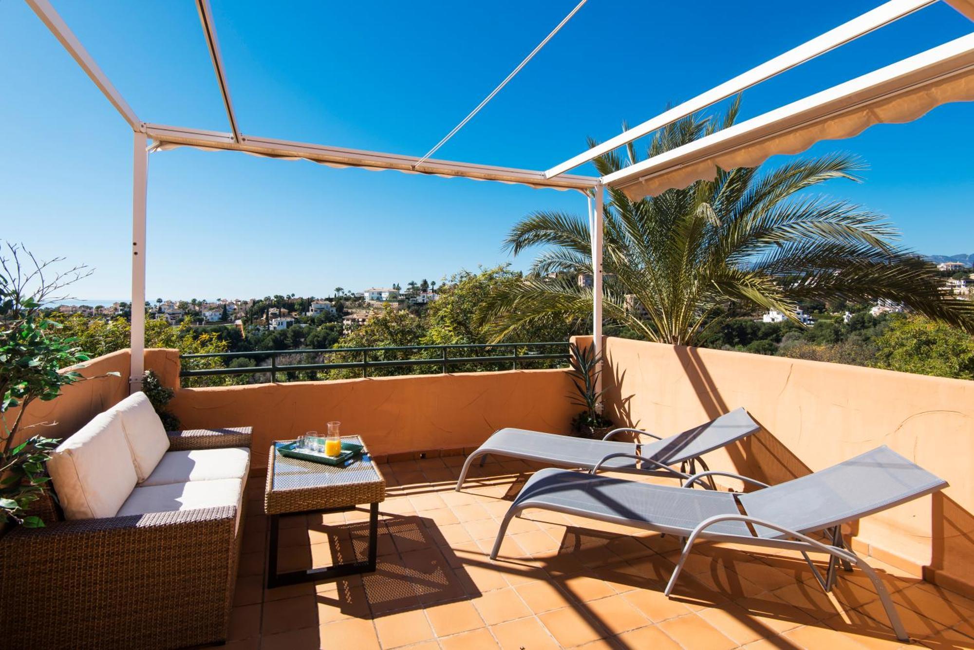 Rentandhomes Penthouse Elviria Golf * Marbella