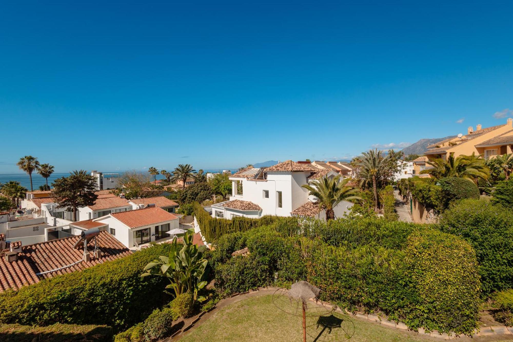 Beautiful Beachside Duplex With Amazing Sea Views * Marbella