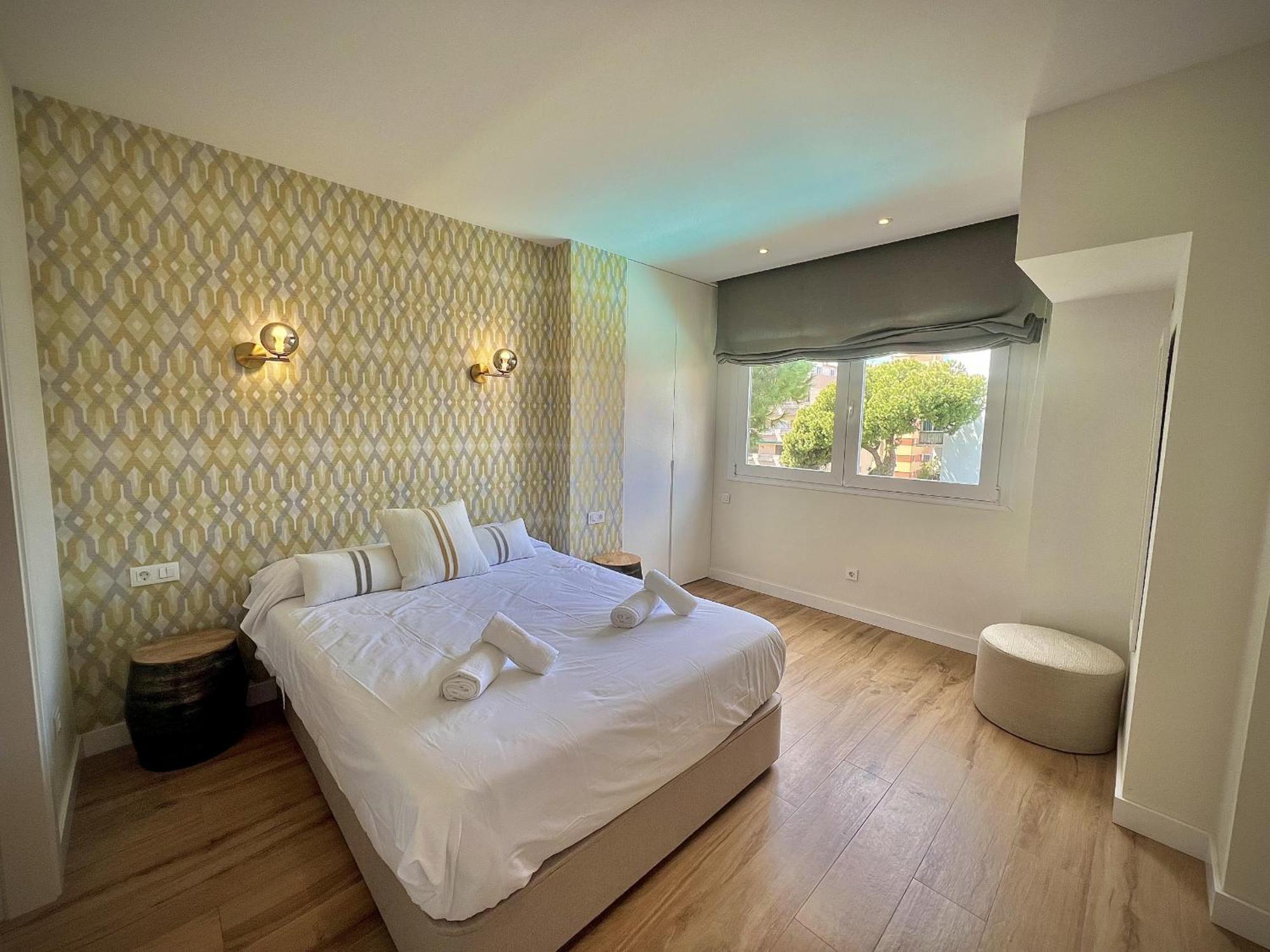 Downtown 45 With Pool By Homing Apartment *