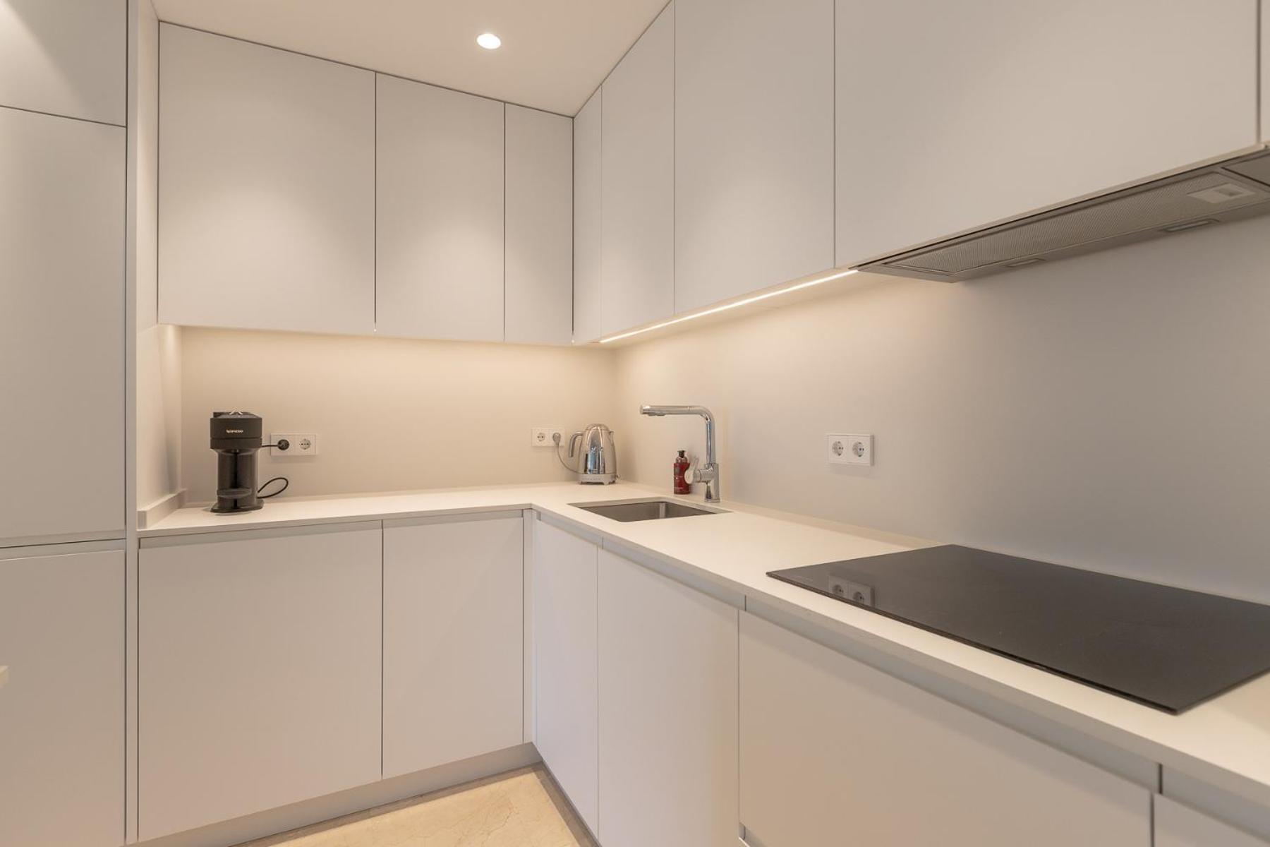 Appartement Lujoso Con Piscina En Paseo Maritimo Marbella