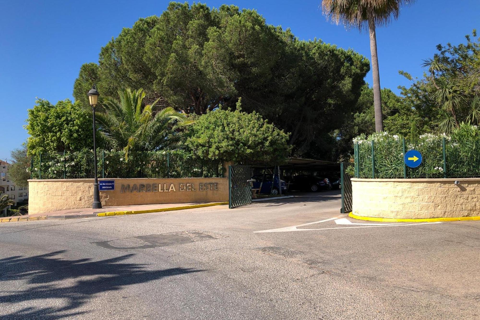 Next Marriott And Nikki B - Happy Apartment Marbella