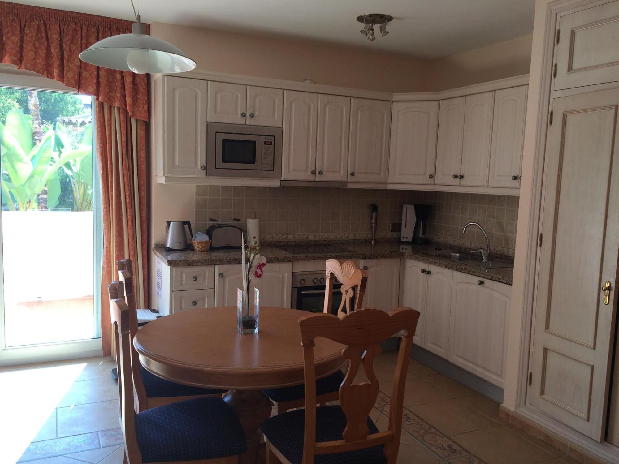 Apartment At Club Playa Real Marbella
