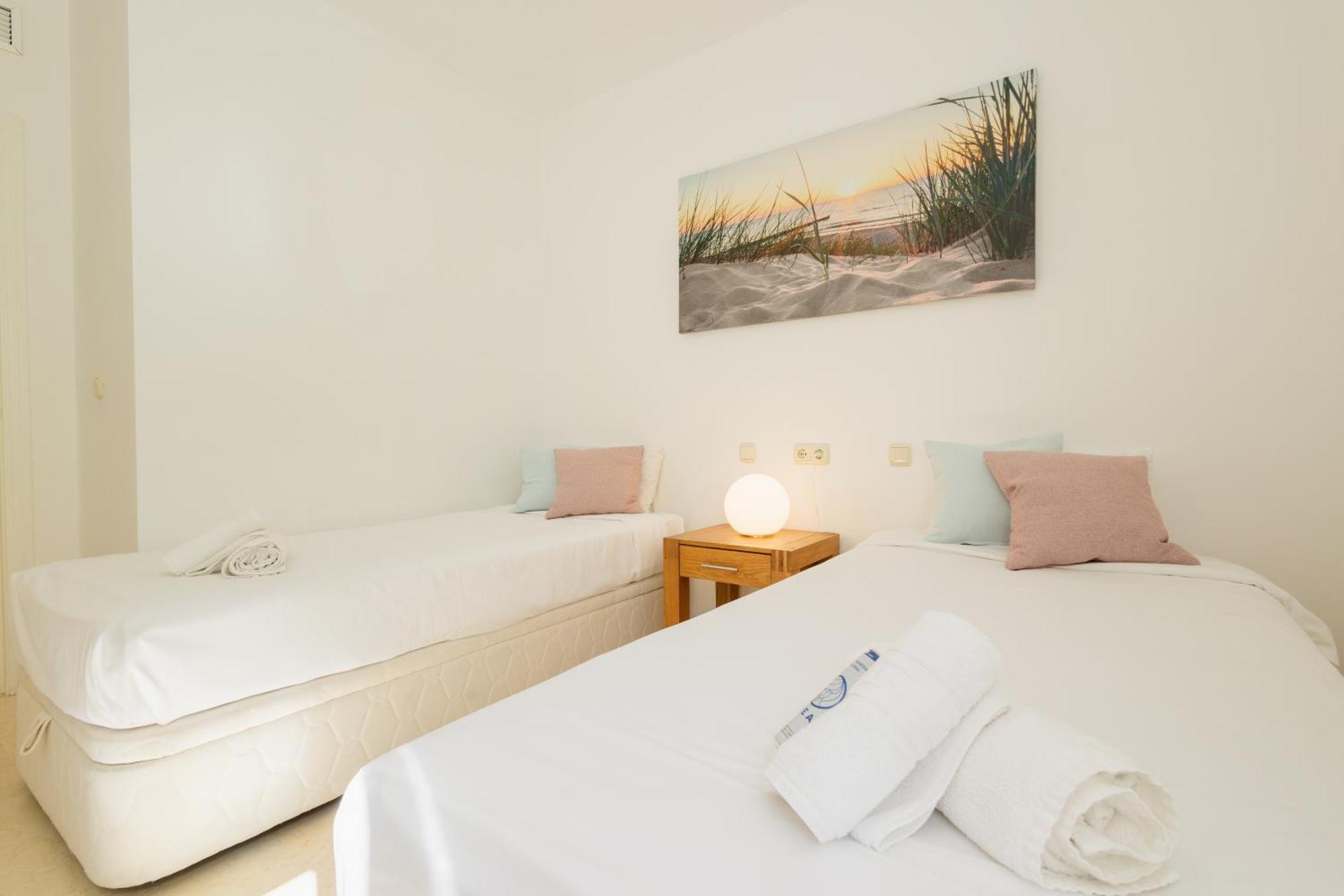 Apartment With Pool And Private Terrace With Sea Views In Elviria Appartement *
