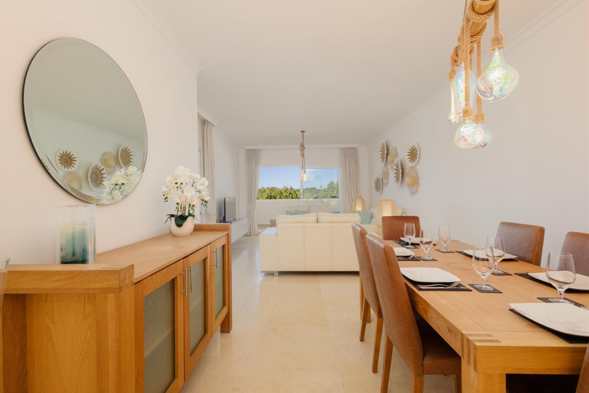 With Private Terrace, Just 10 Minutes By Car From Elviria Beach, Appartement *