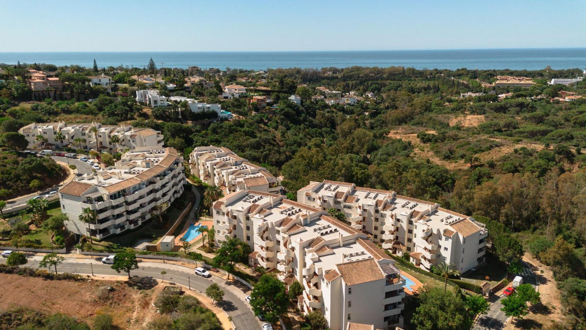 Apartment With Pool And Private Terrace With Sea Views In Elviria * Marbella