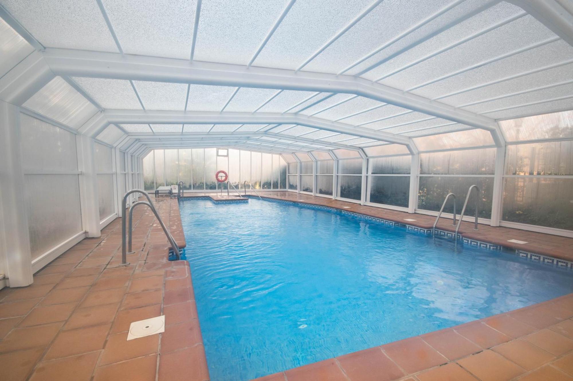 Apartment With Pool And Private Terrace With Sea Views In Elviria Appartement *