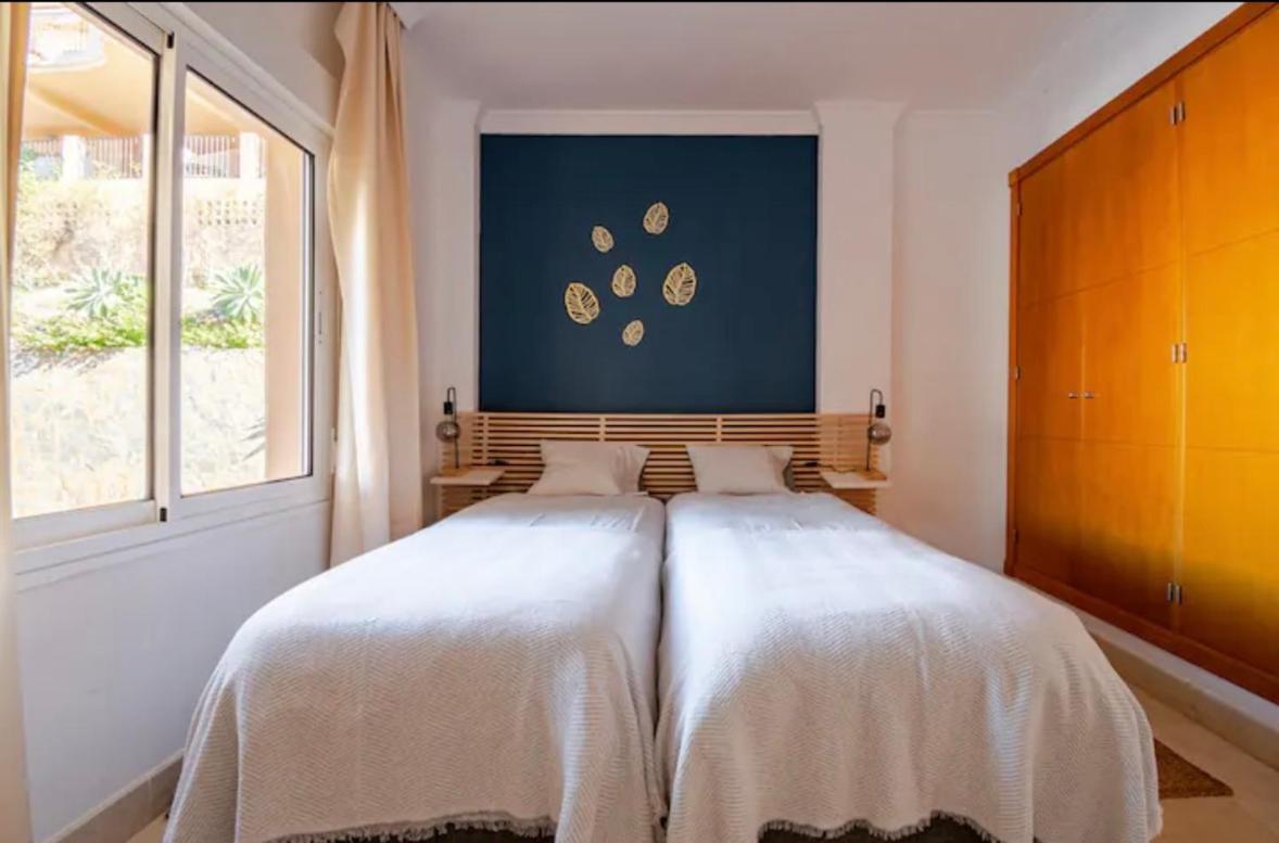 Luxury 2 Bedroom Apartment, Close To The Sea And The Golf Course, Aloha Hills Club Appartement