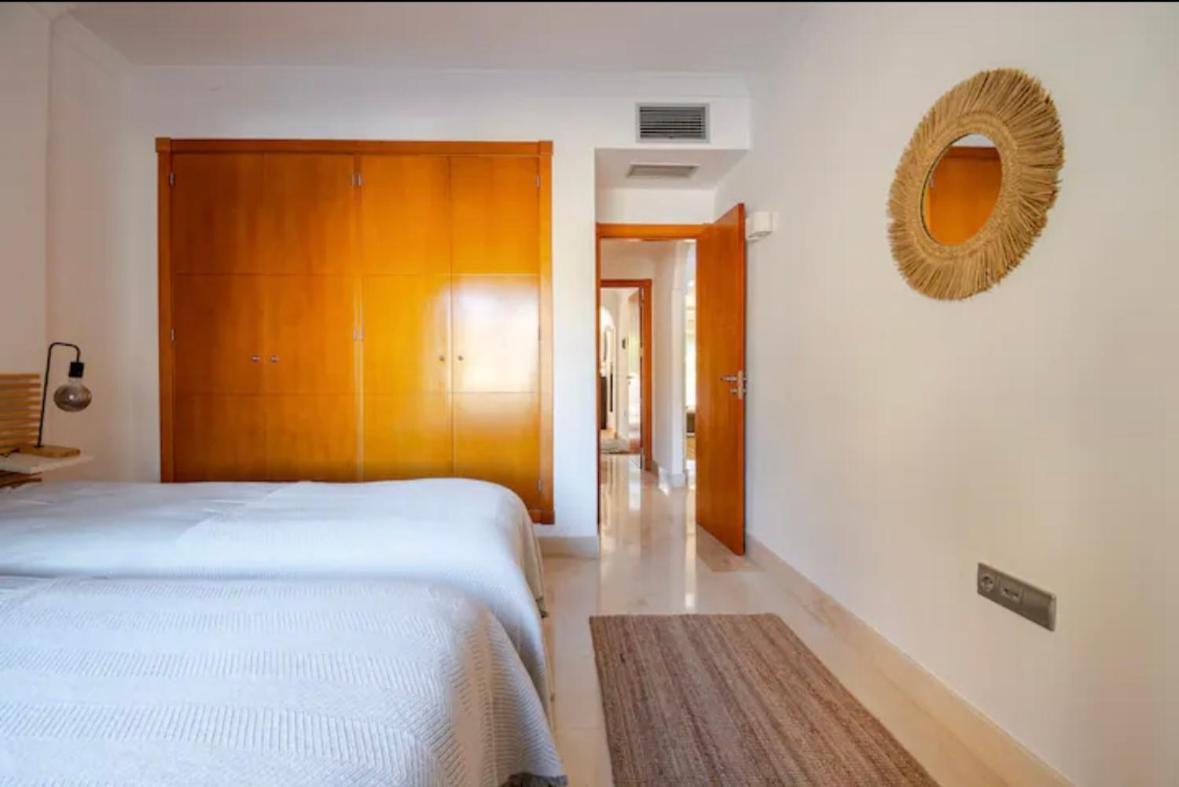 Luxury 2 Bedroom Apartment, Close To The Sea And The Golf Course, Aloha Hills Club * Marbella