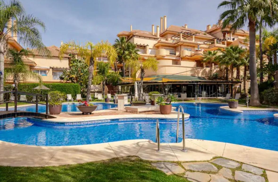 Appartement Luxury 2 Bedroom Apartment, Close To The Sea And The Golf Course, Aloha Hills Club