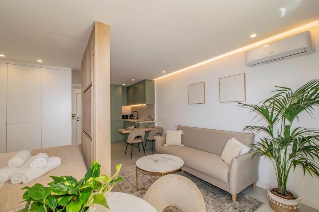 Apartment & Center