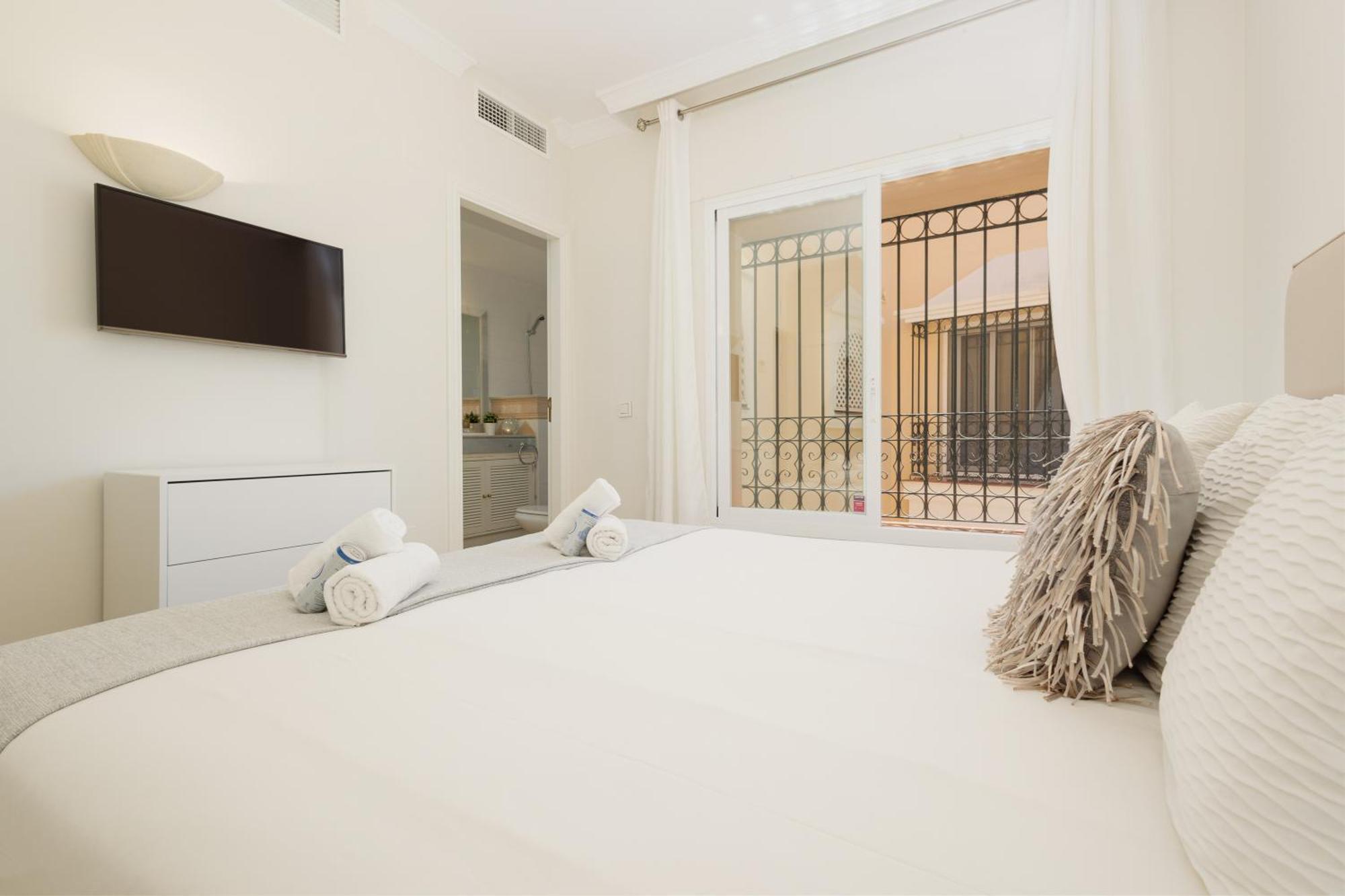 2 Bedroom Next To The In Elviria, Apartment