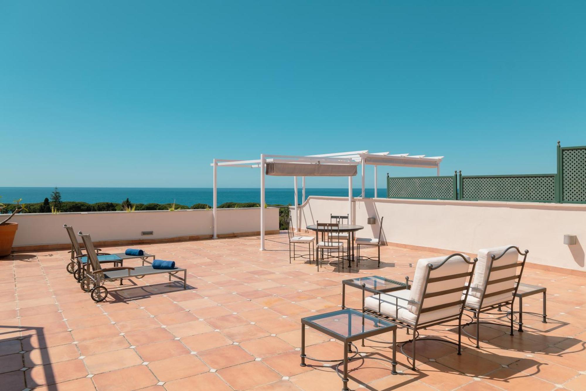 Guadalpin Apartment *