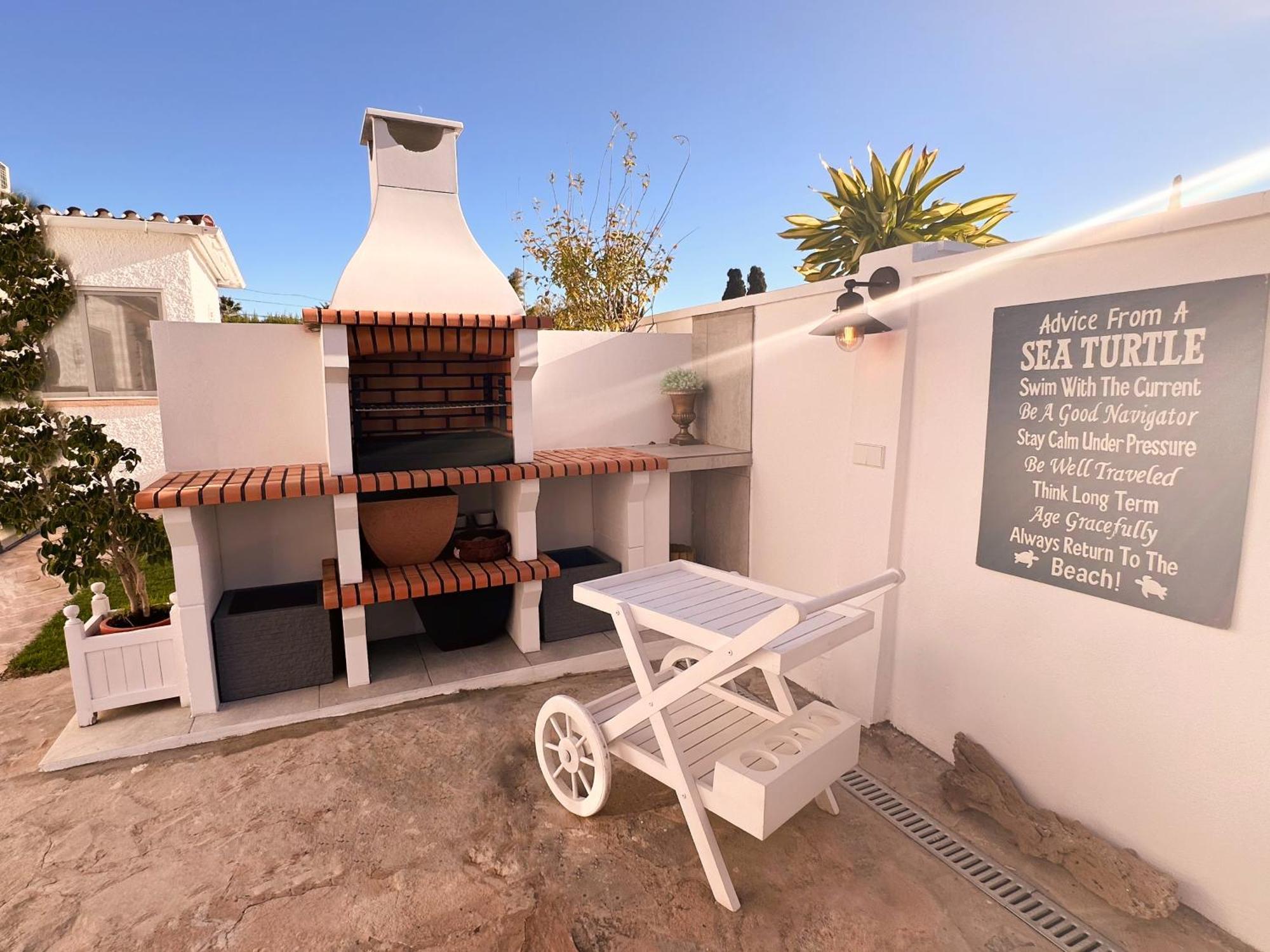 Casacara Beachside Costabella -spain Pousada