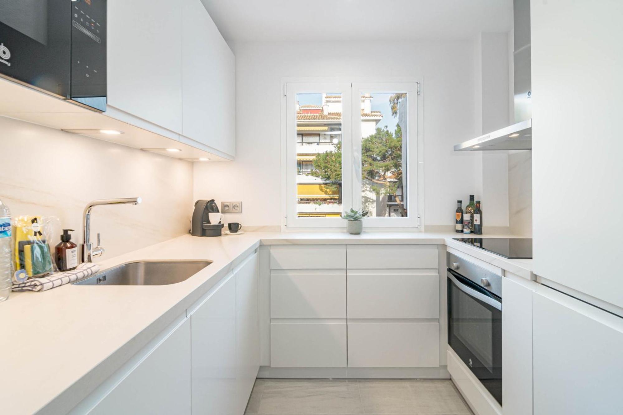 Mr- Cozy 4 Sleep Flat In Marbella, Great Location * Marbella