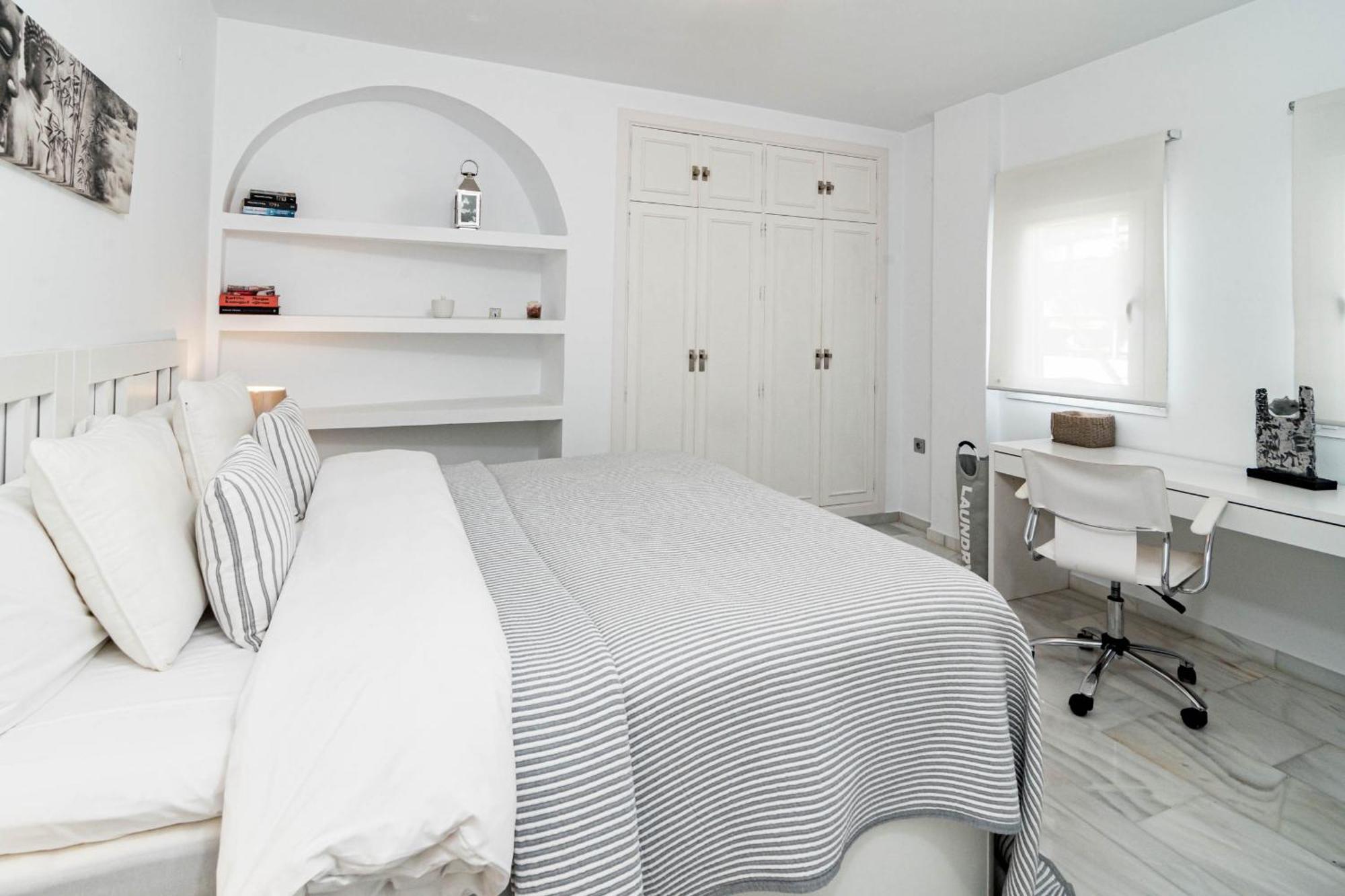 Mr- Cozy 4 Sleep Flat In Marbella, Great Location