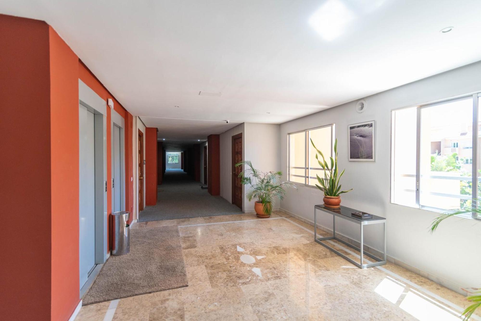 Cabopino Duplex, Swimming Pool, 5min Away, Chill Out Terrace And High-speed Wifi Apartment Marbella