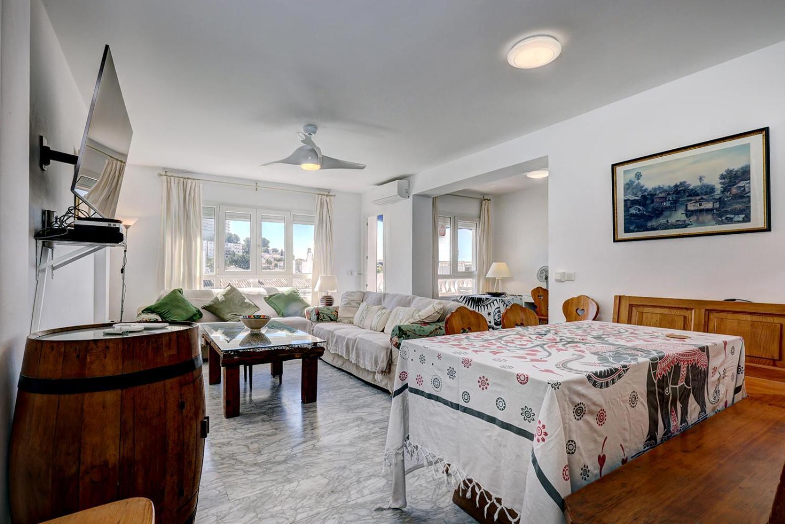 Apartment Sleeps 8 Aircon Secure Underground Parking Free Netflix Fast Internet Marbella