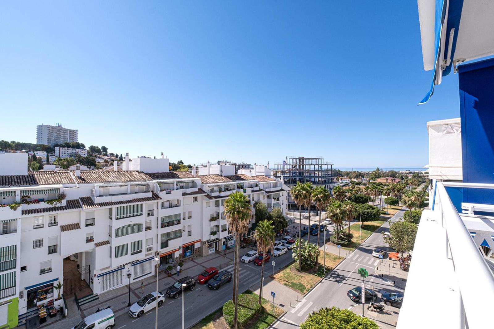 Apartment Sleeps 8 Aircon Secure Underground Parking Free Netflix Fast Internet Marbella