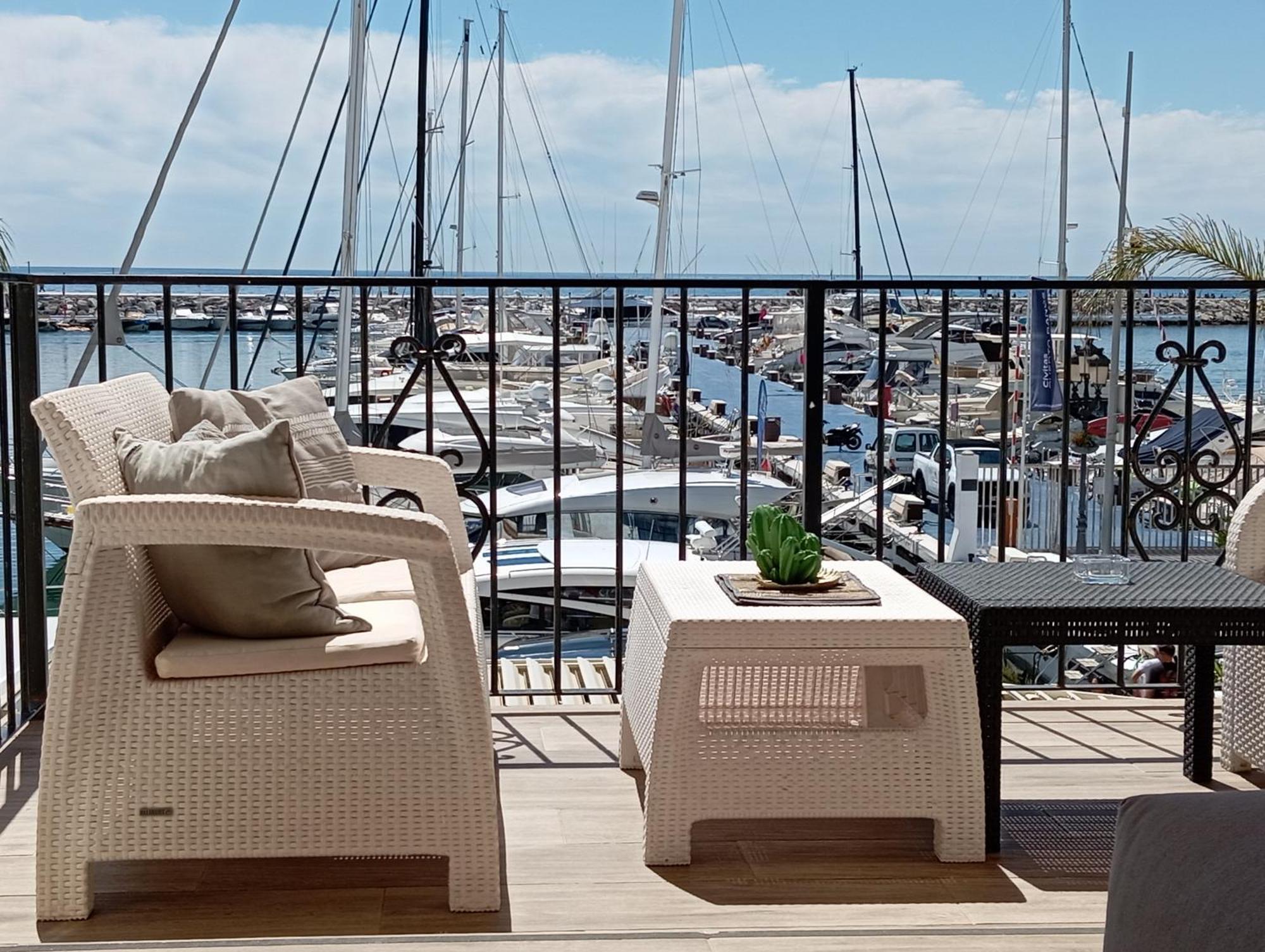 Sea Front In Puerto Banus Apartamento