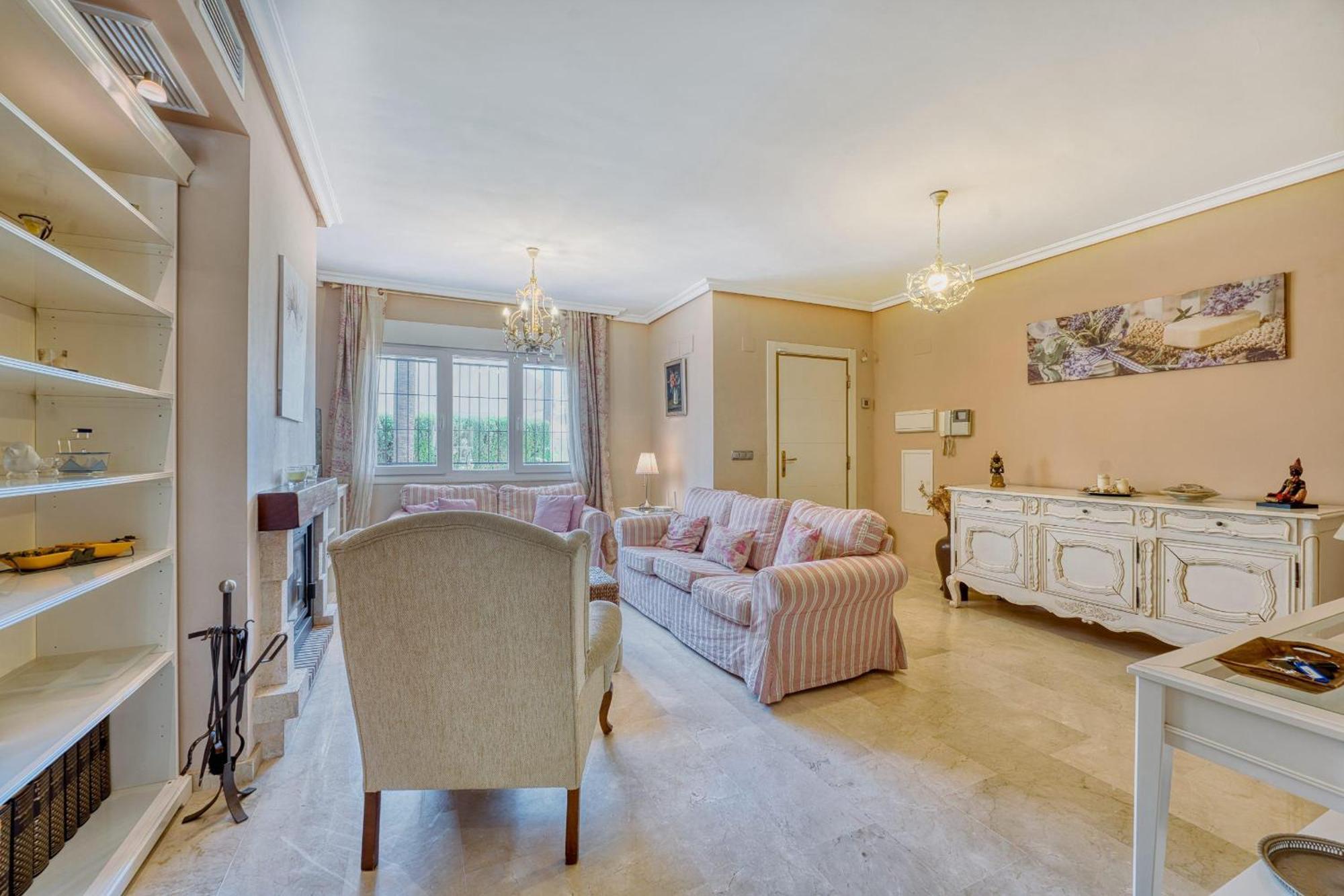 1107 Front House * Marbella