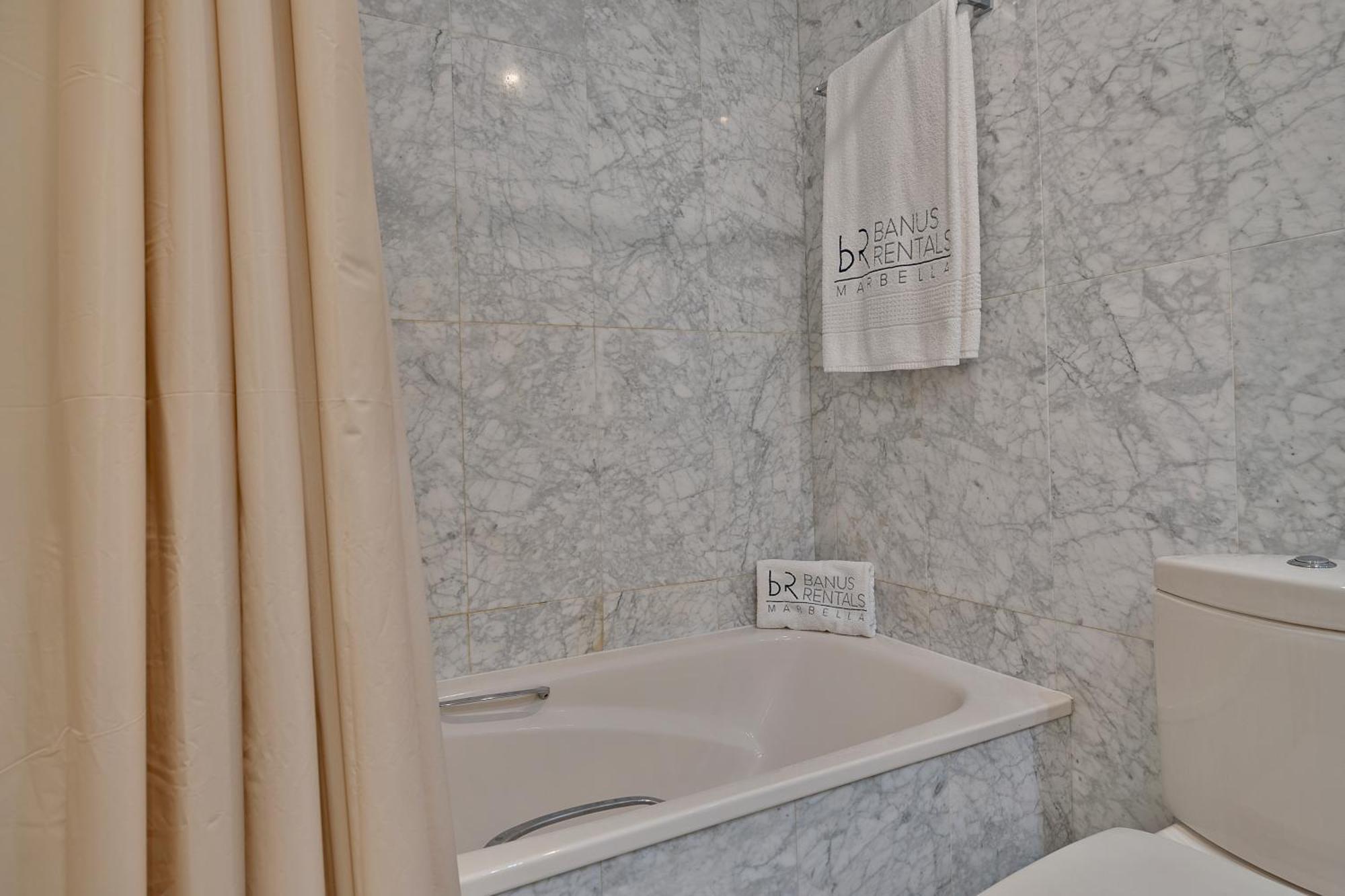 2 Bedroom In Medina Garden - Puerto Banús Marbella