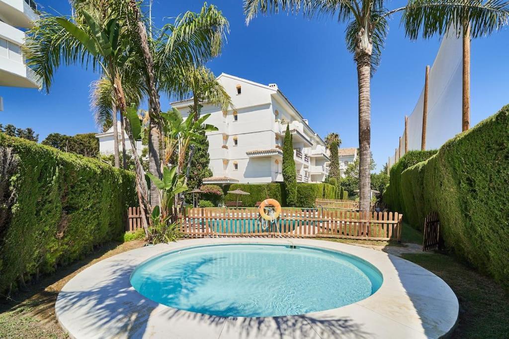 Apartment Superbe Avec Jaccuzi Marbella