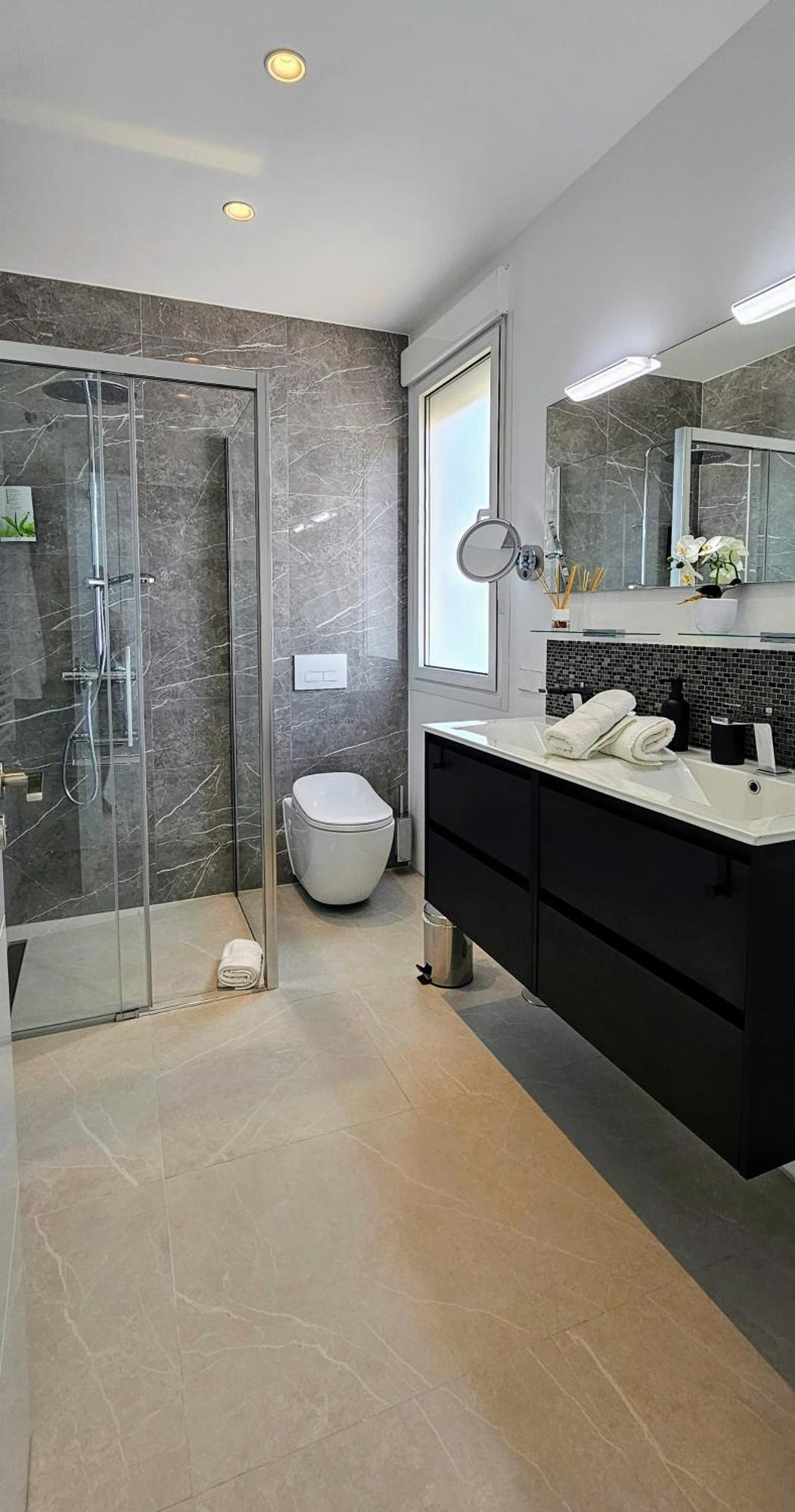 6 Bedrooms New Luxury With Private Pool And Jacuzzi Marbella